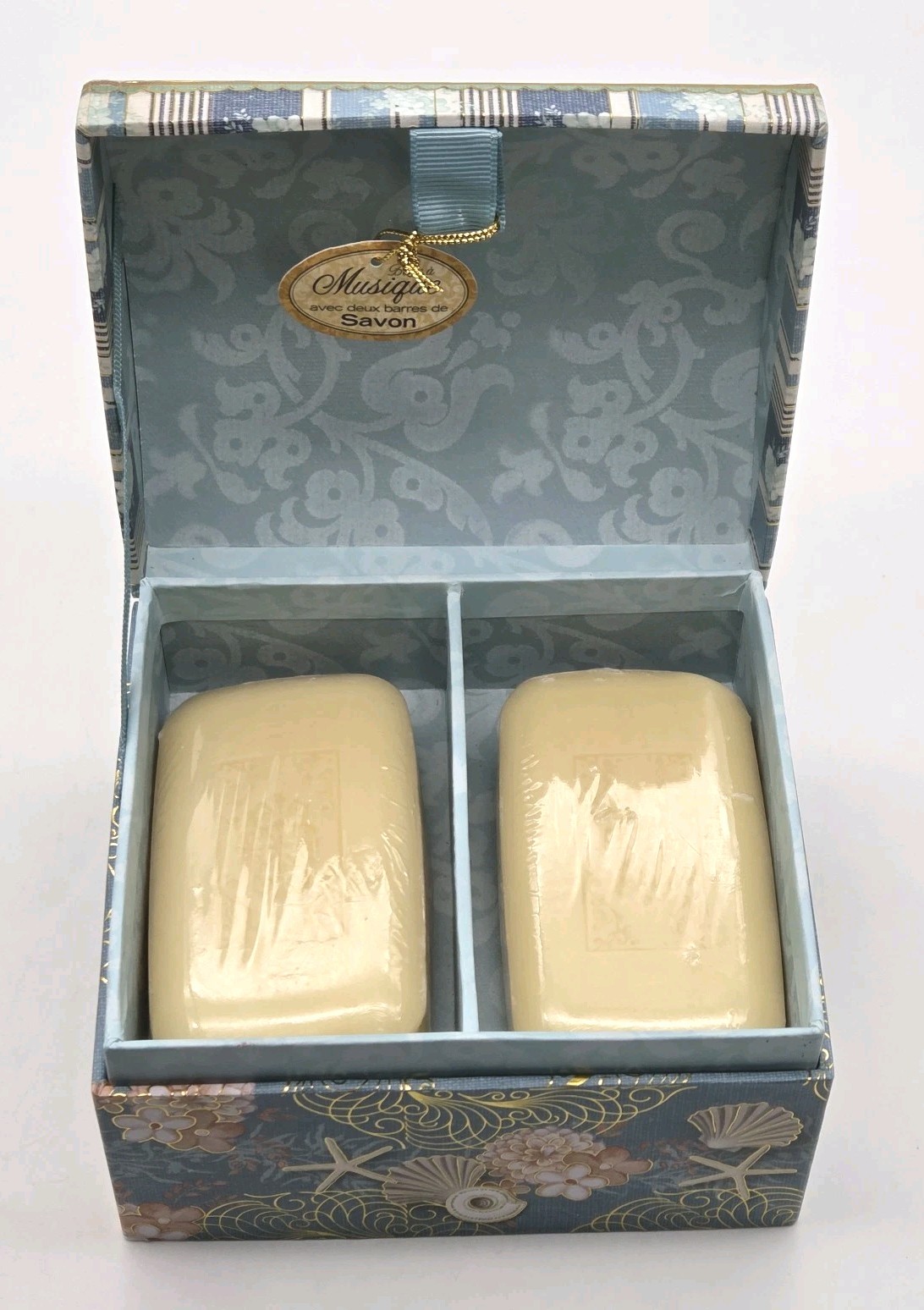 Pooch & Sweetheart Music Box 2 Scented Verbena Soaps Swan Lake Sea Shell Pattern