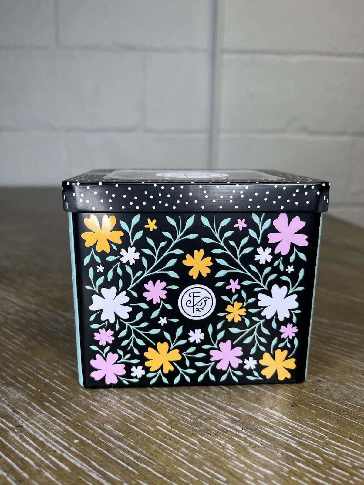 Finchberry Soap Sampler Tin Box 1 lb 8 bars
