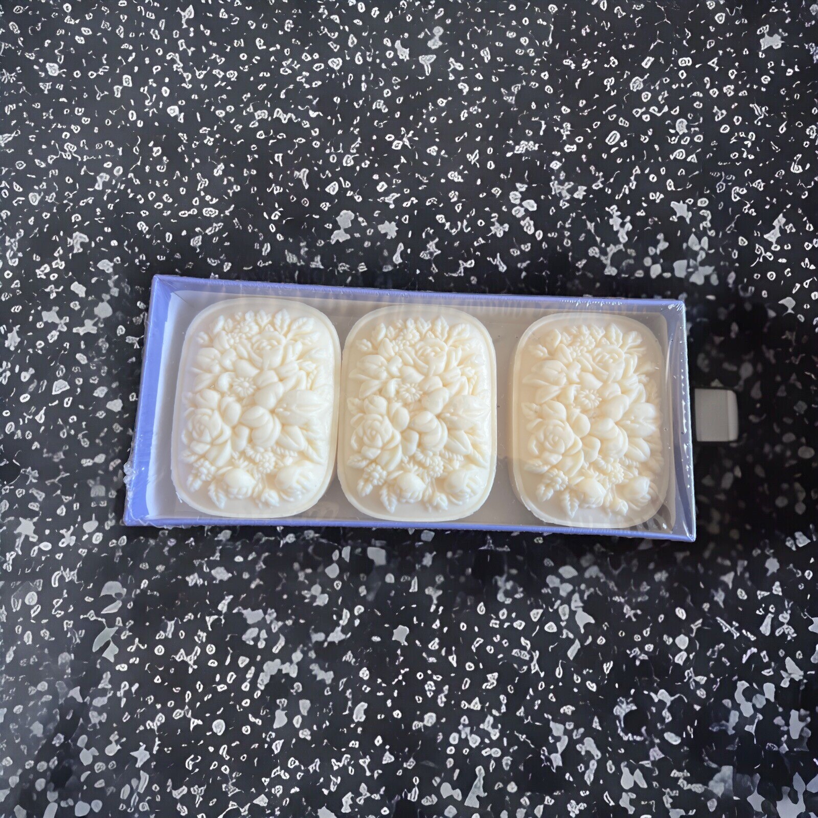Box Set of 3 Lavender Scented Soaps Tuscany Italy Sealed 4.40 oz
