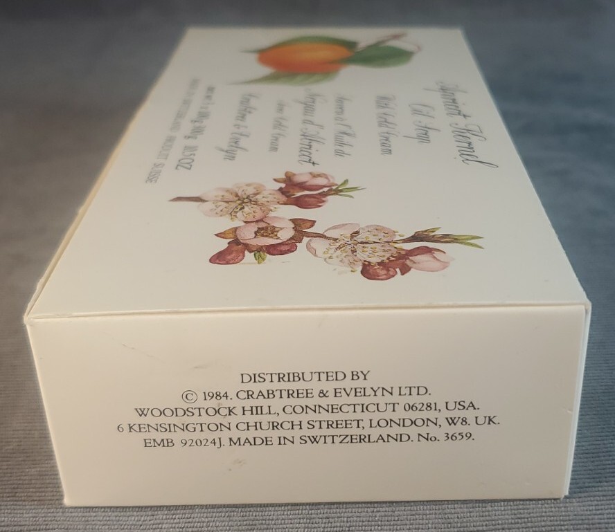 NOS 1984 Crabtree & Evelyn Apricot Kernel Oil Soap w/Cold Cream, 3x100g/10.5oz