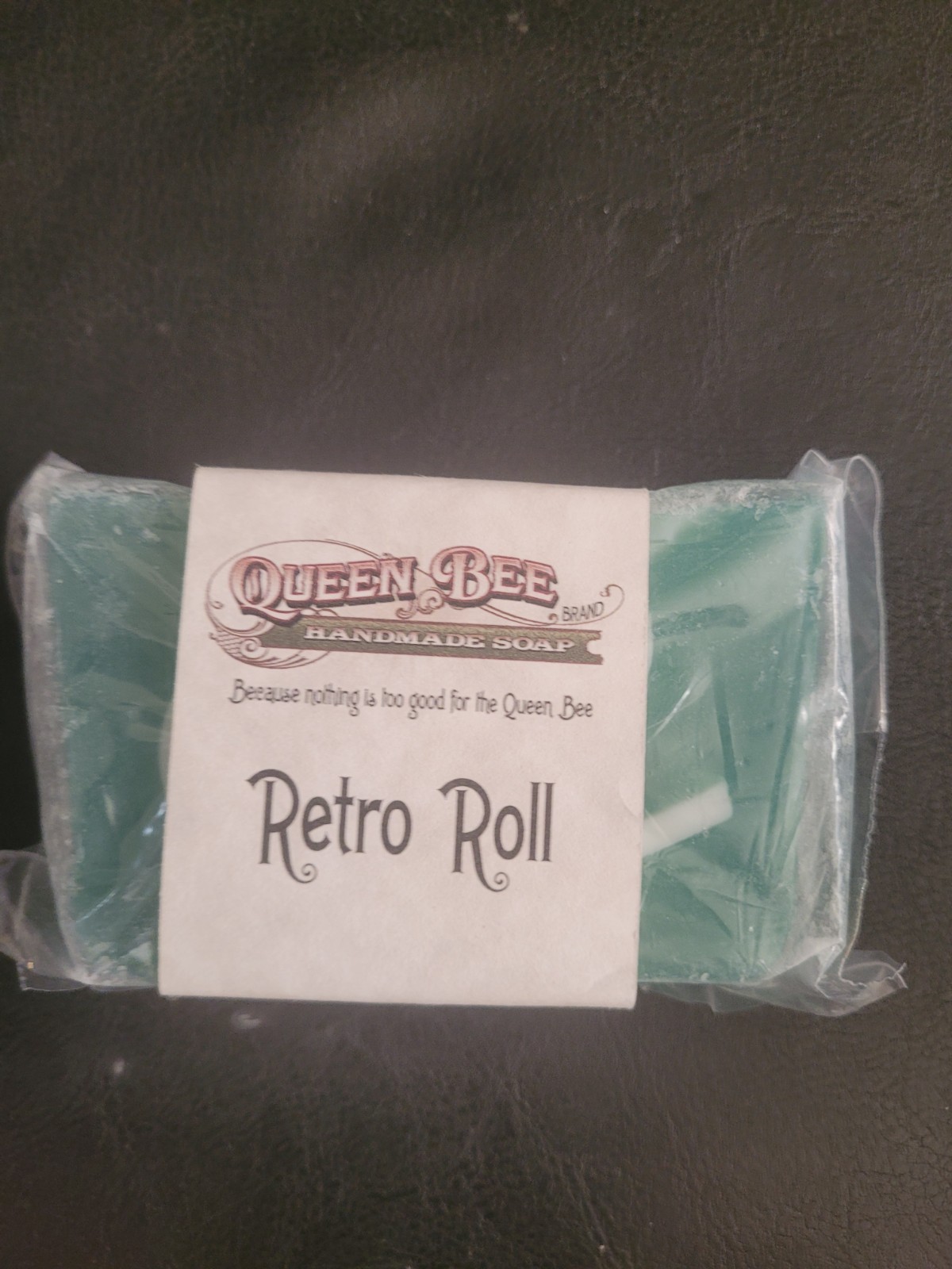 Queen Bee Handmade Soap Retro Roll (Glycerin, Palm Oil, Coconut Oil) 4.5 oz NEW