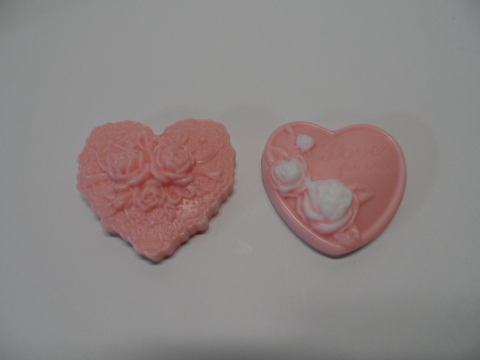 Lot of 2 Roses and Hearts Love Forever Decorative Soaps Pink/White