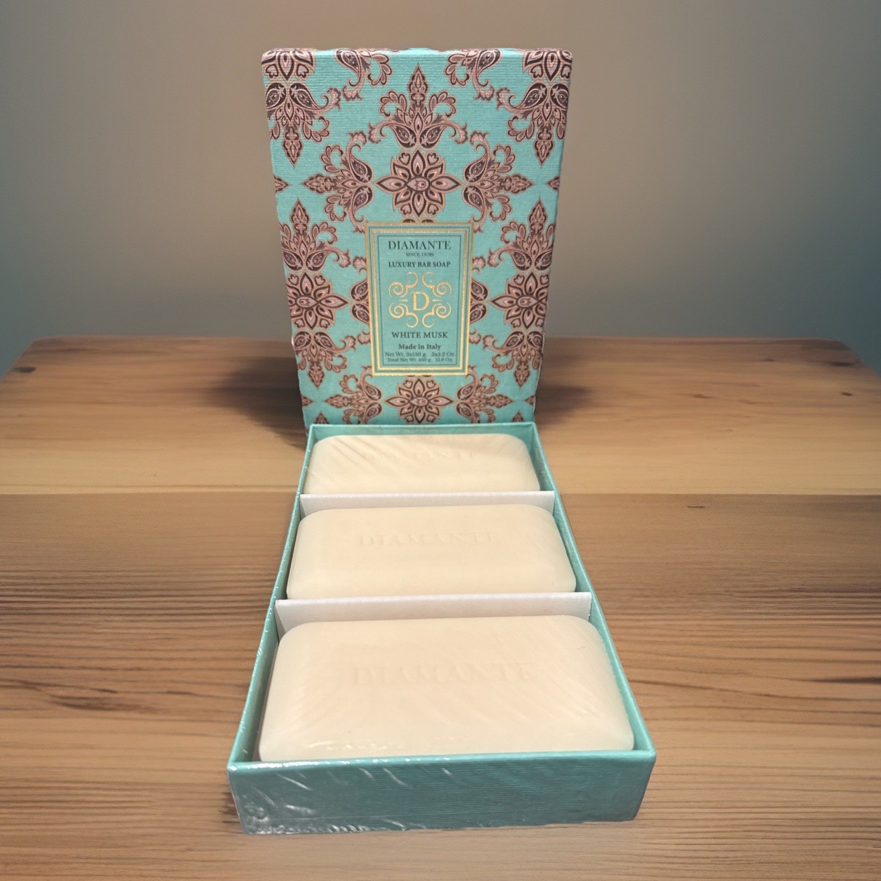 LUXURY BAR SOAP DIAMANTE WHITE MUSK ITALIAN Soap 3 Bars Each 5.2oz Total 15.6oz