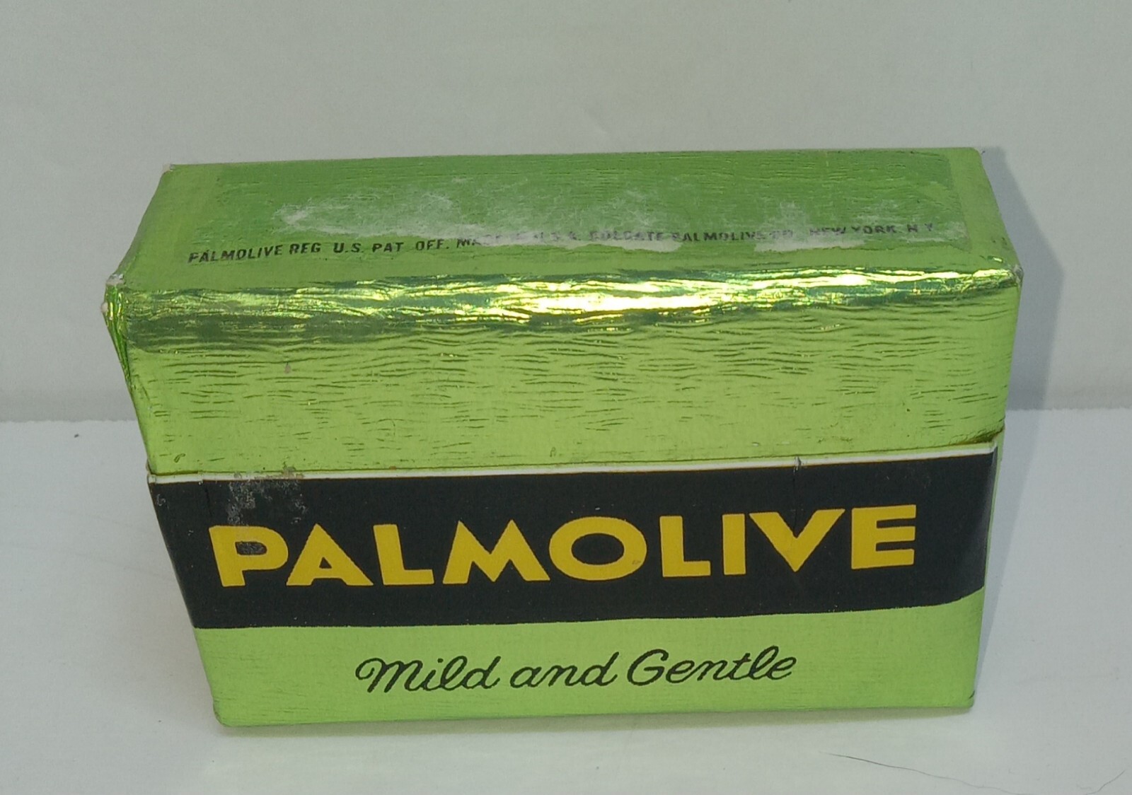 Vintage Palmolive Foil Mild And Gentle Bath Bar Soap 3.5 Ounces NOS