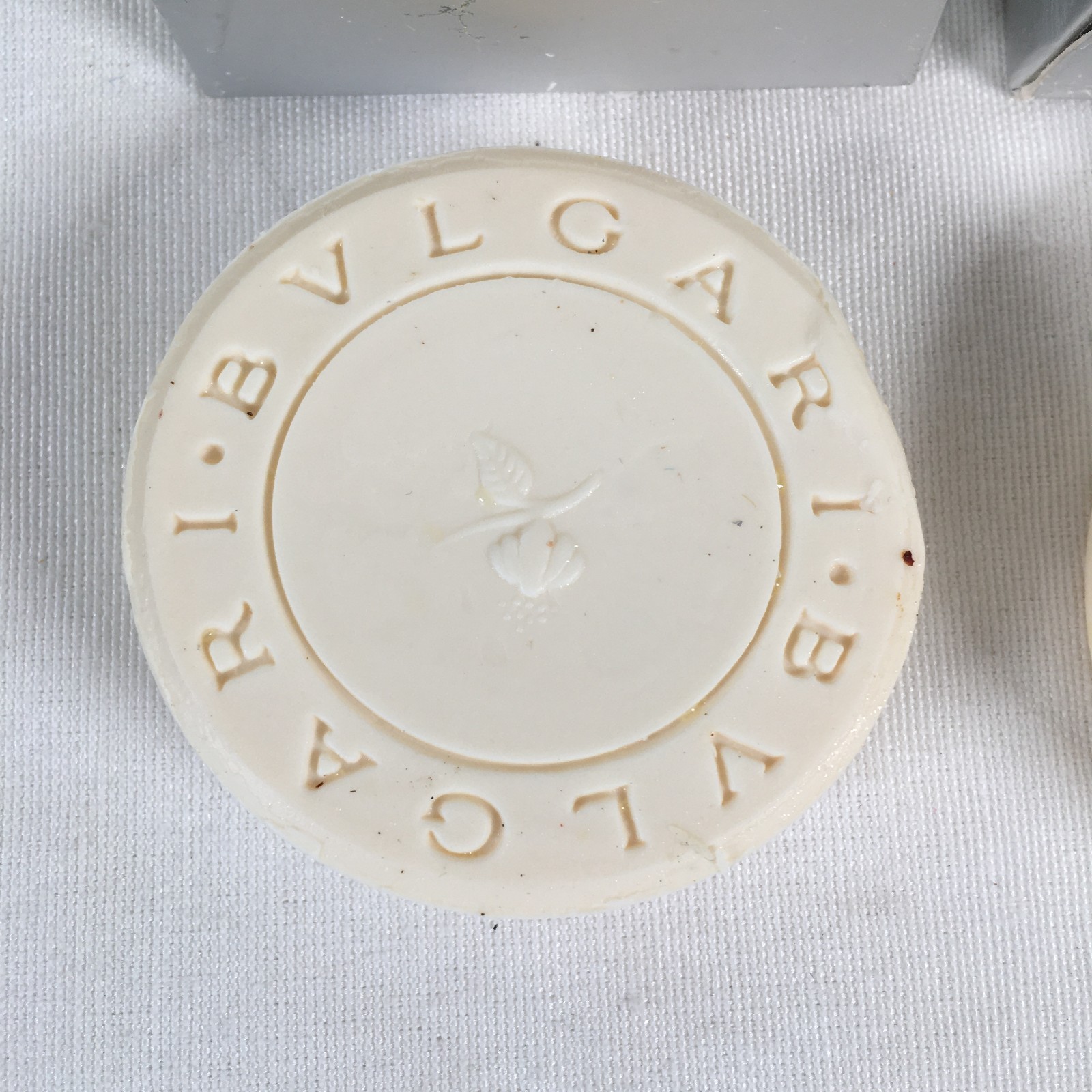 Lot of 2 Bvlgari Eau Parfumee au the Blanc Savon Soap 2.6oz & 1.76oz