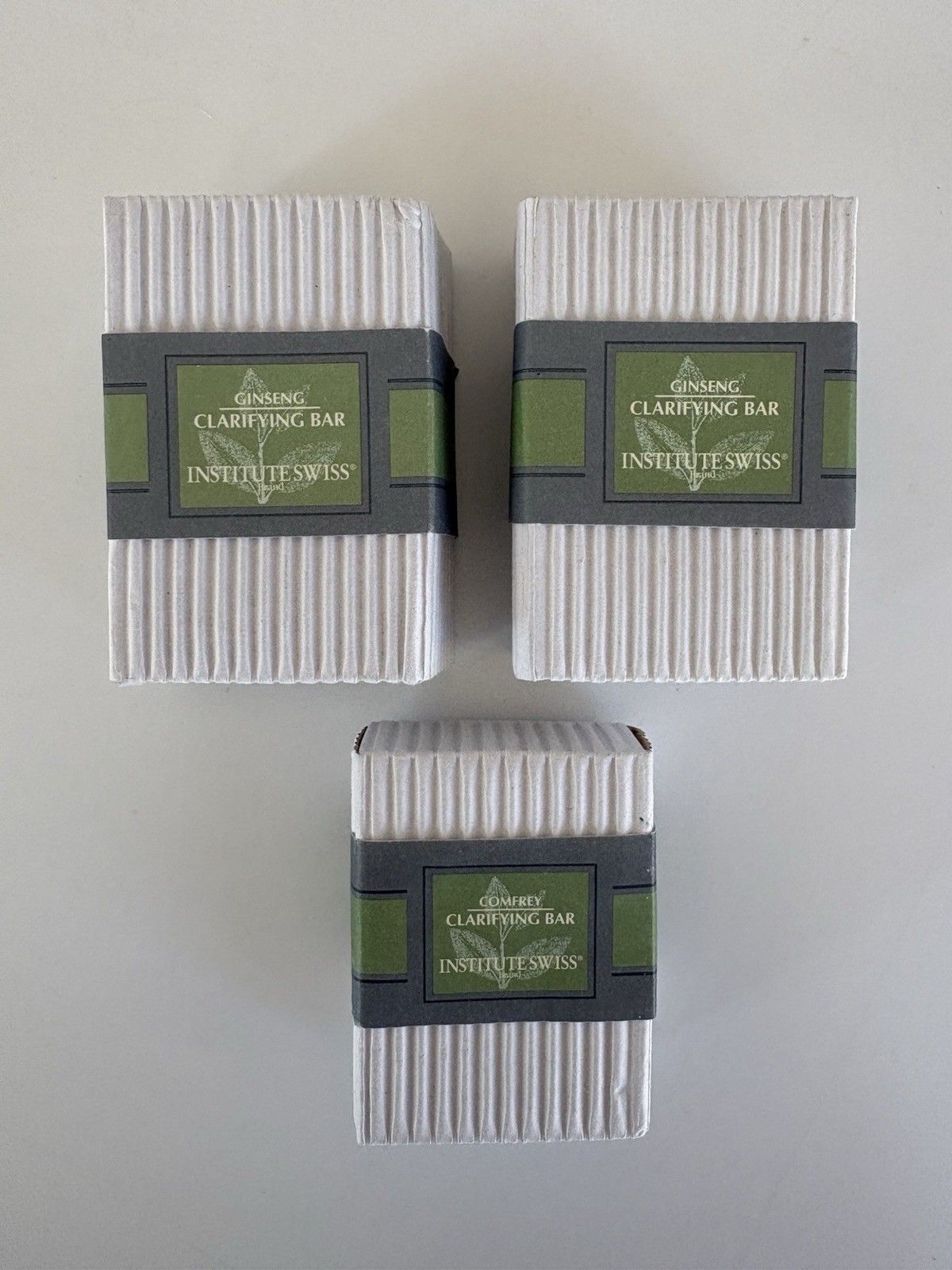 3 Bars INSTITUTE SWISS Soap 2 Ginseng Clarifying Bar + 1 Comfrey Clarifying Bar