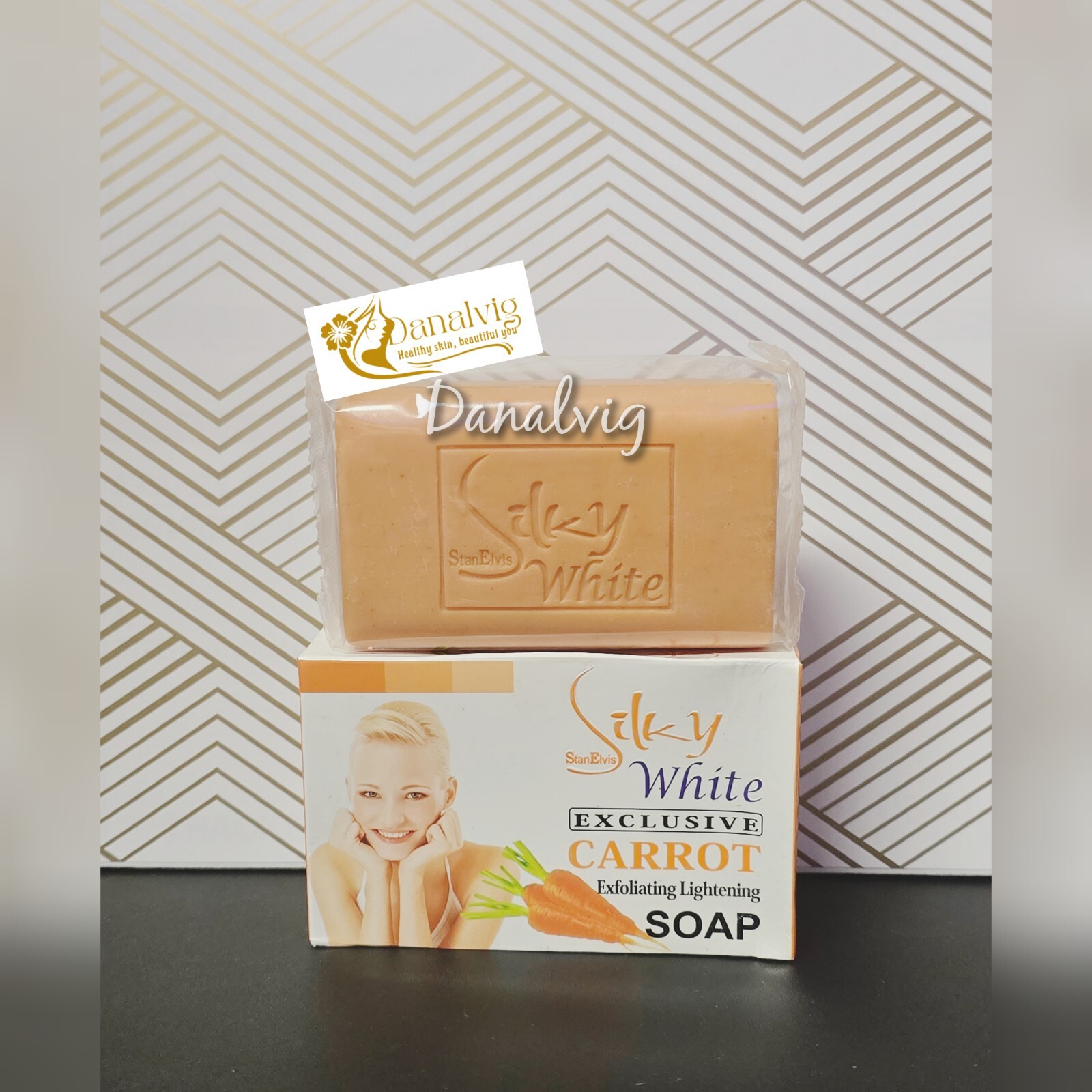 Silky White Exclusive CARROT Exfoliating Lightening Soap 200g (each)