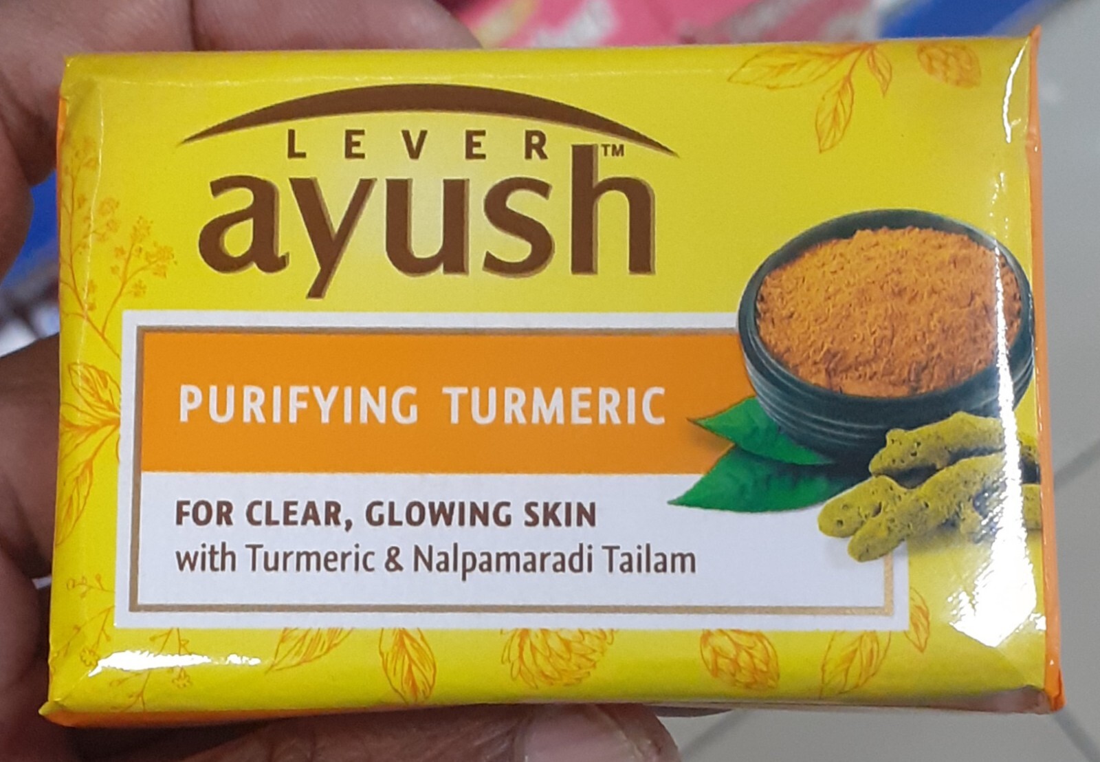 Lever Ayush Purifying Clear Glowing Skin Turmeric Soap Purification Natural 100g