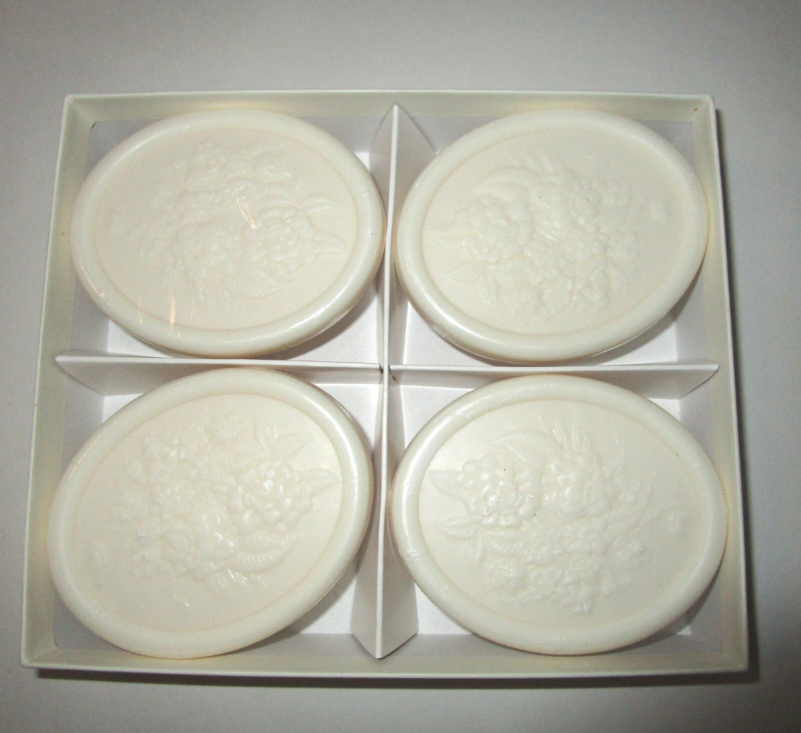 Lorcos France new Set of 4 Bath Soaps Lavender 4 x 5.25 oz NIB