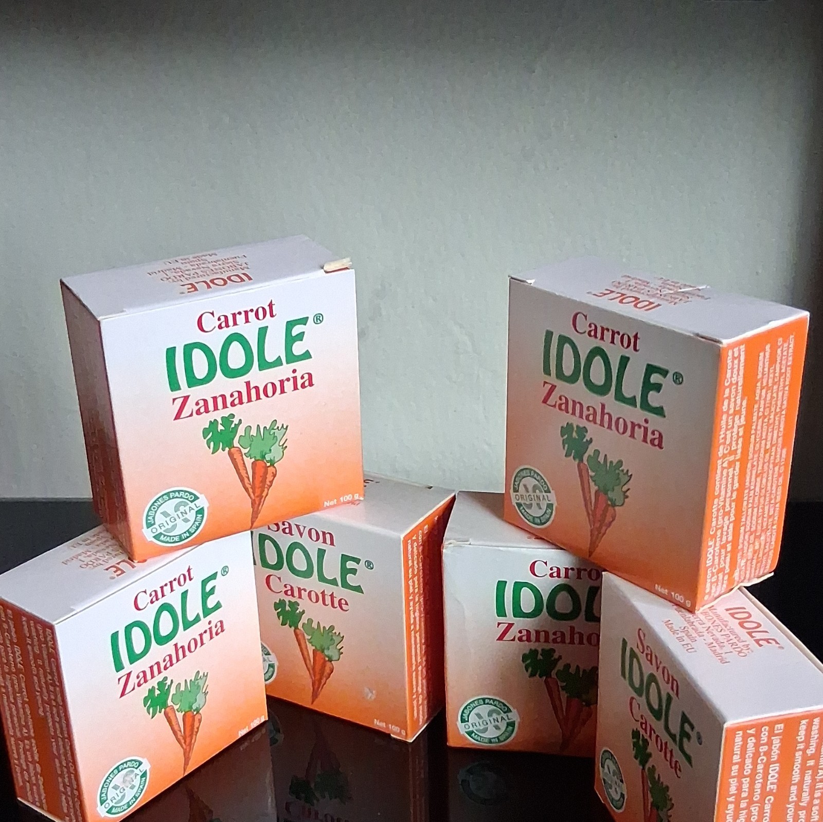 Idole Carrot Zanahoria Body Bar Soap Carrot Scent 100 g Orange Rectangular