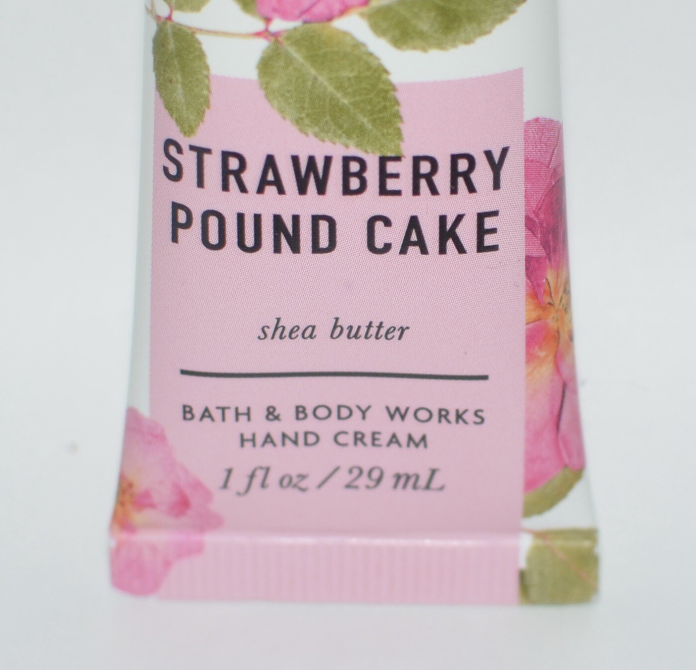 1 BATH BODY WORKS STRAWBERRY POUND CAKE HAND CREAM LOTION SHEA BUTTER 1OZ TRAVEL