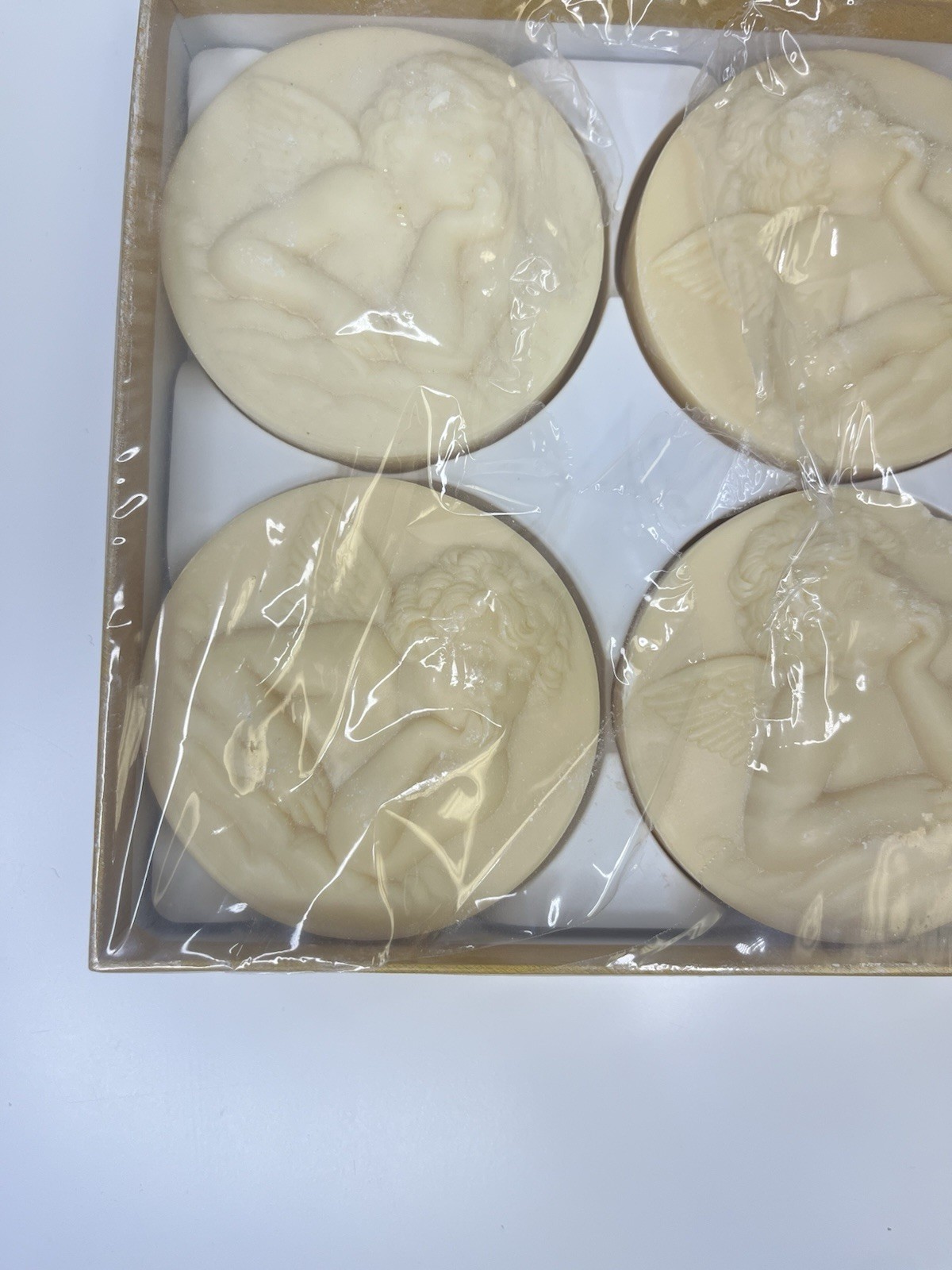 Saponificio Artigianale Fiorentino Raphael Cherub Angel Soap 4 Round Relief