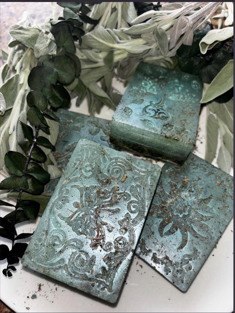 Protección y Renovación Handmade Sage and Eucalyptus SOAP