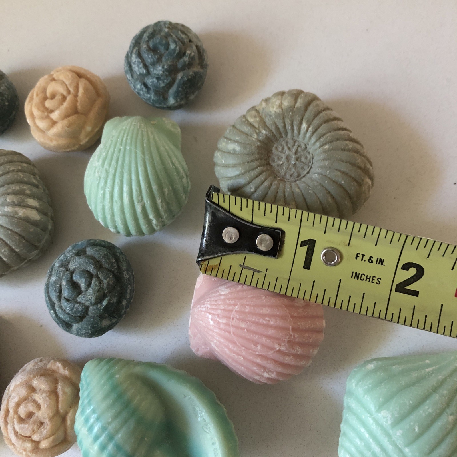 Vintage Lot of 14 Flowers Seashells Floral Scented Soaps Decor Display