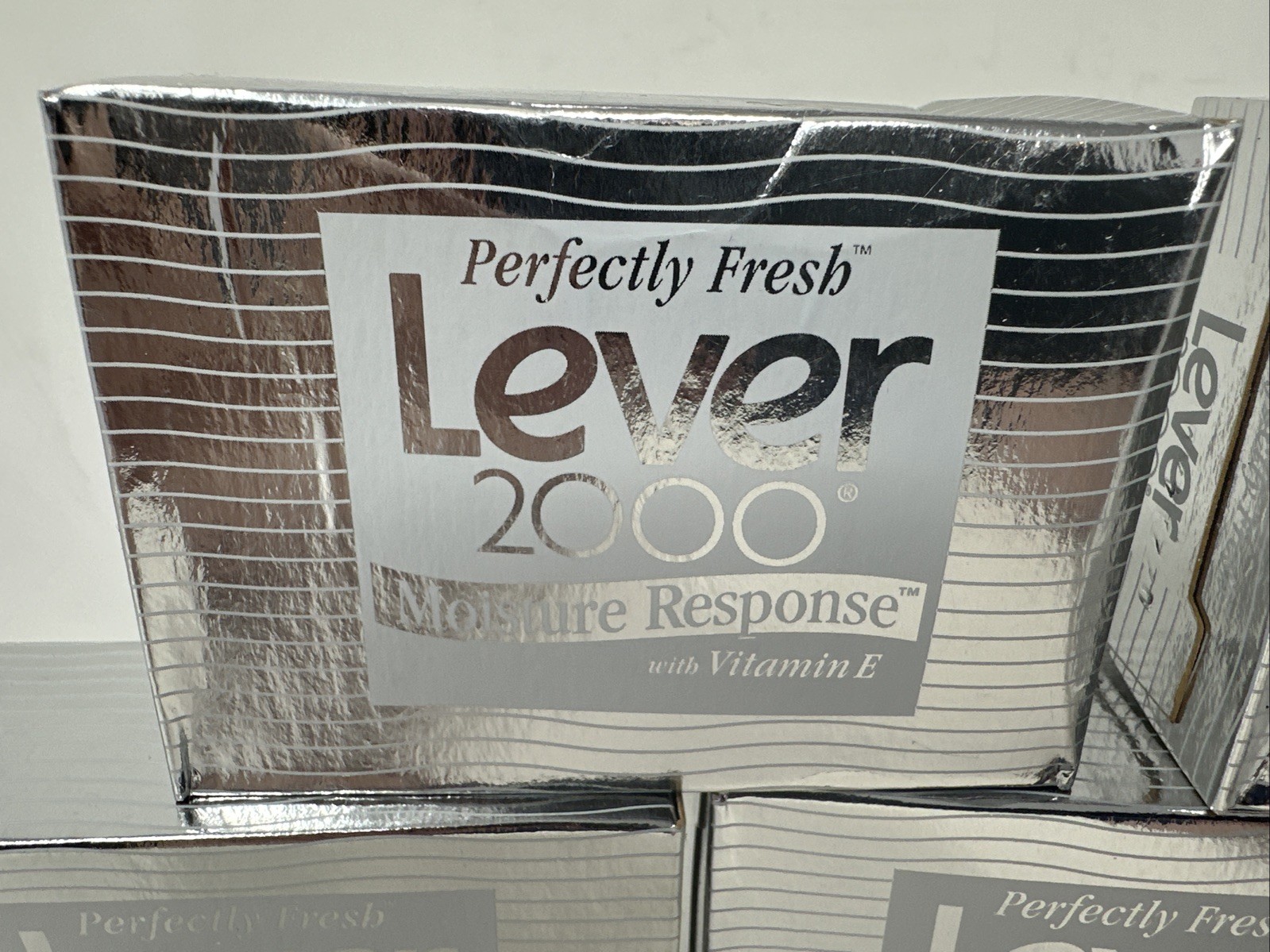 Lever 2000 Moisture Response Vitamin E Perfectly Fresh Discontinued Lot x 9