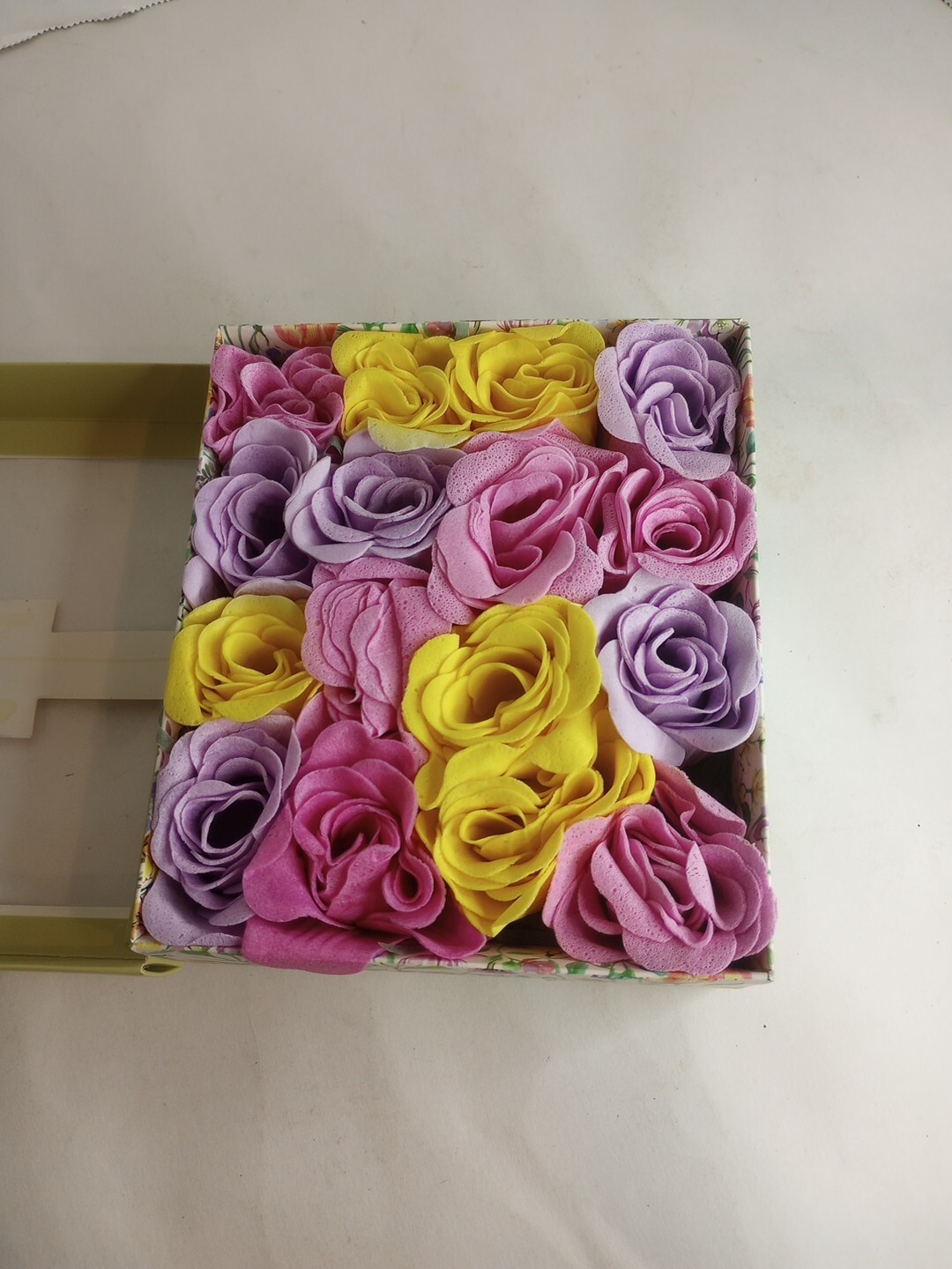 Heathcote & Ivory Flowers Of Focus Soap Bath Flowers, 96g/3.38 oz