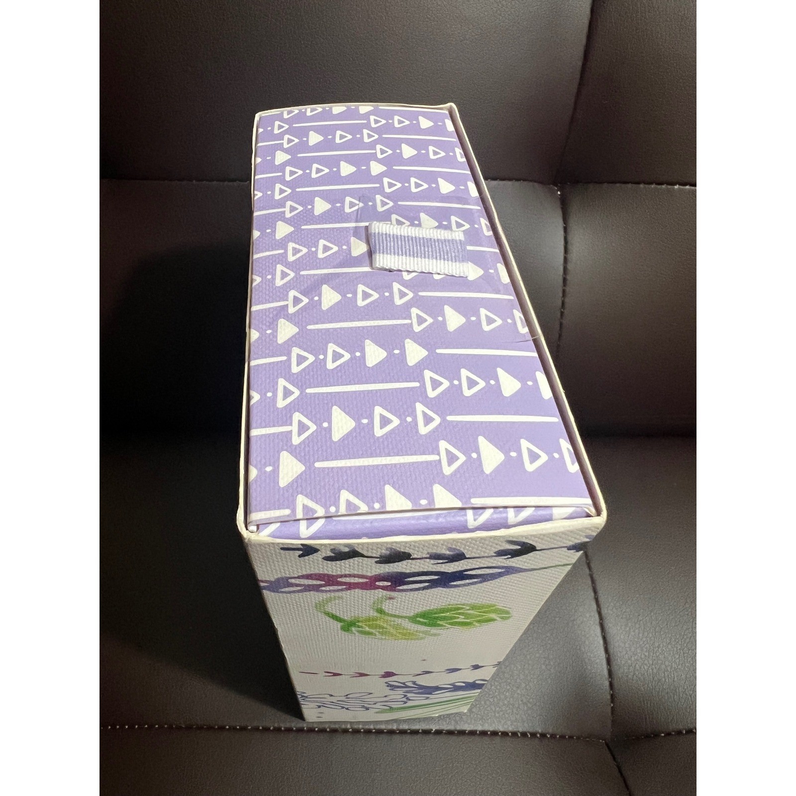 Heathcote & Ivory Lavender Fields Bathing Flowers 85g Soap Petals Gift Box