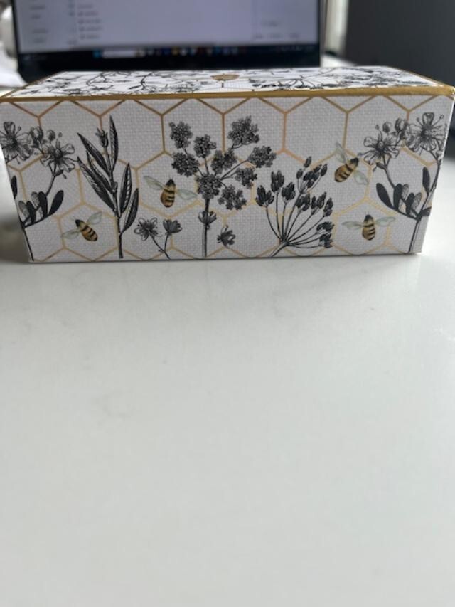 PUNCH STUDIO BEE THE GIFTED LINE MUSIC BOX WITH VERBENA SOAP BAR BEETHOVEN 4oz