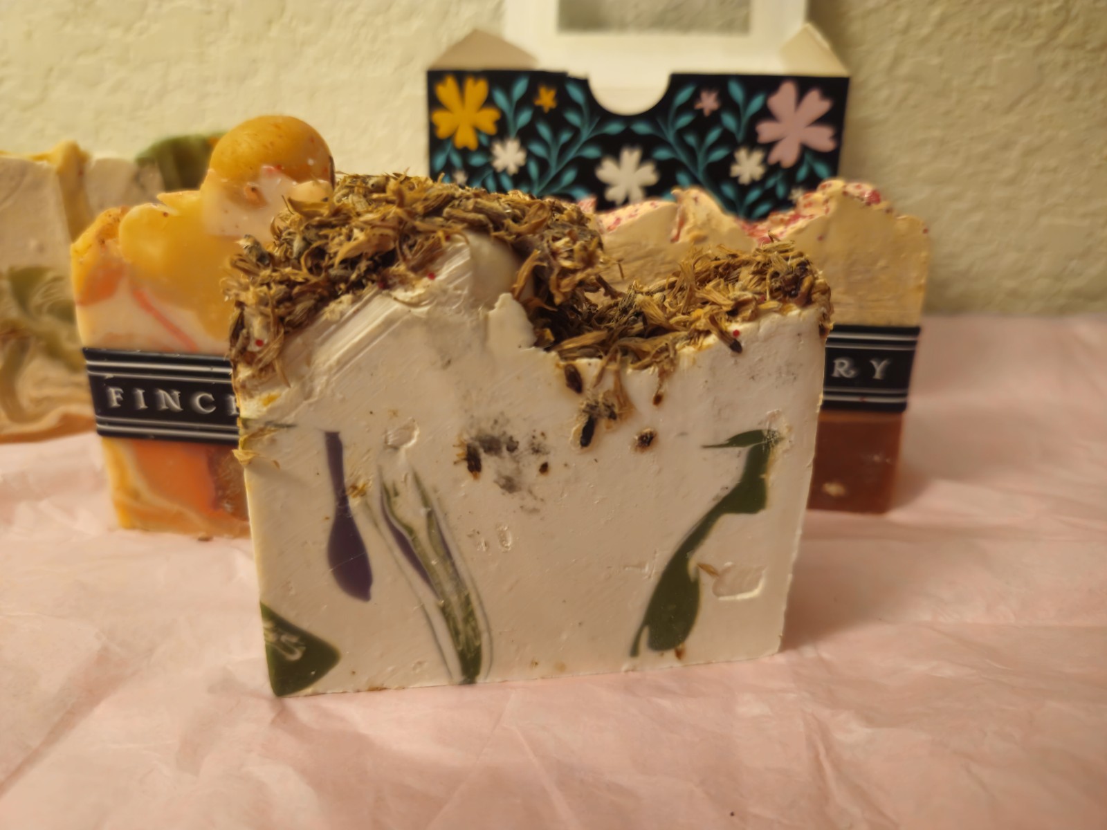 Rare – FinchBerry 4 Handmade Cranberry Chutney Body/Past Curfew & More Soap Set