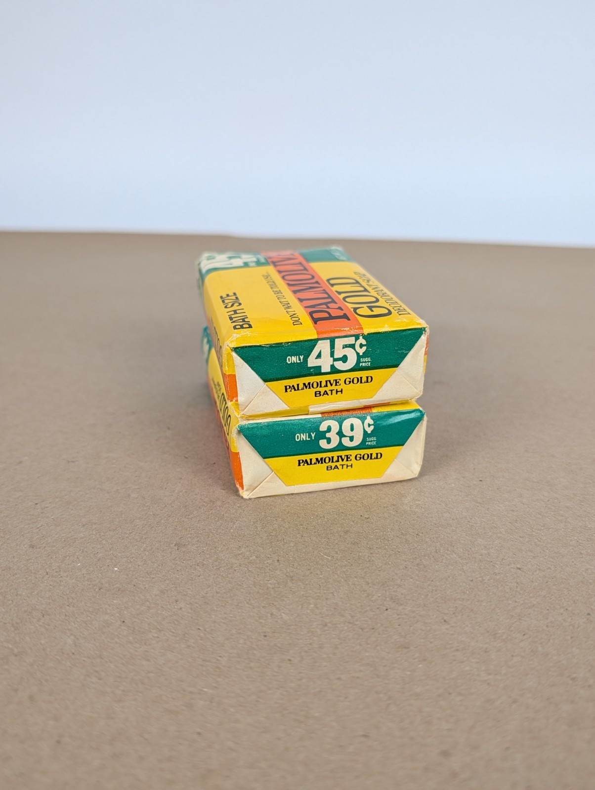 Vintage 70s Palmolive GOLD Deodorant Soap 2 Large Bars 5oz Made in USA Bath Size