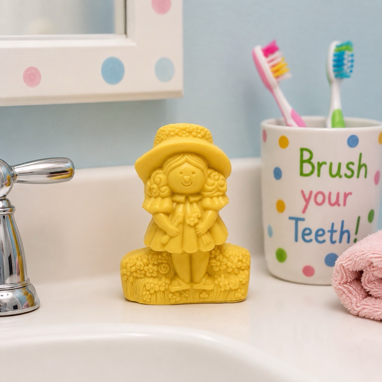 Vintage Goldilocks Play Tub Soap w Box Neiman Marcus Yellow Collectible