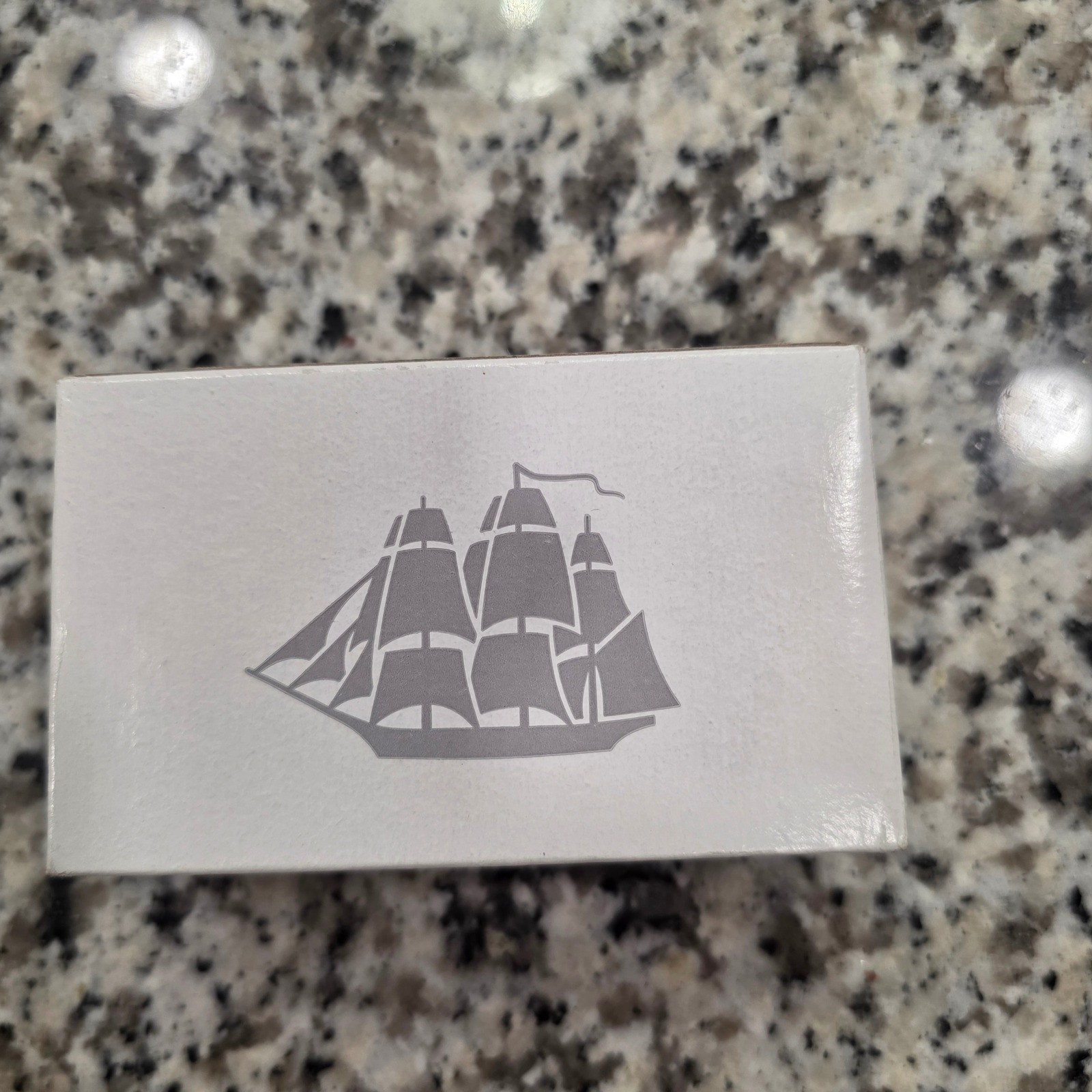 Old Spice Classic Bar Soap 4oz Single Bar 3018U1D1 White Box Clipper Ship Logo