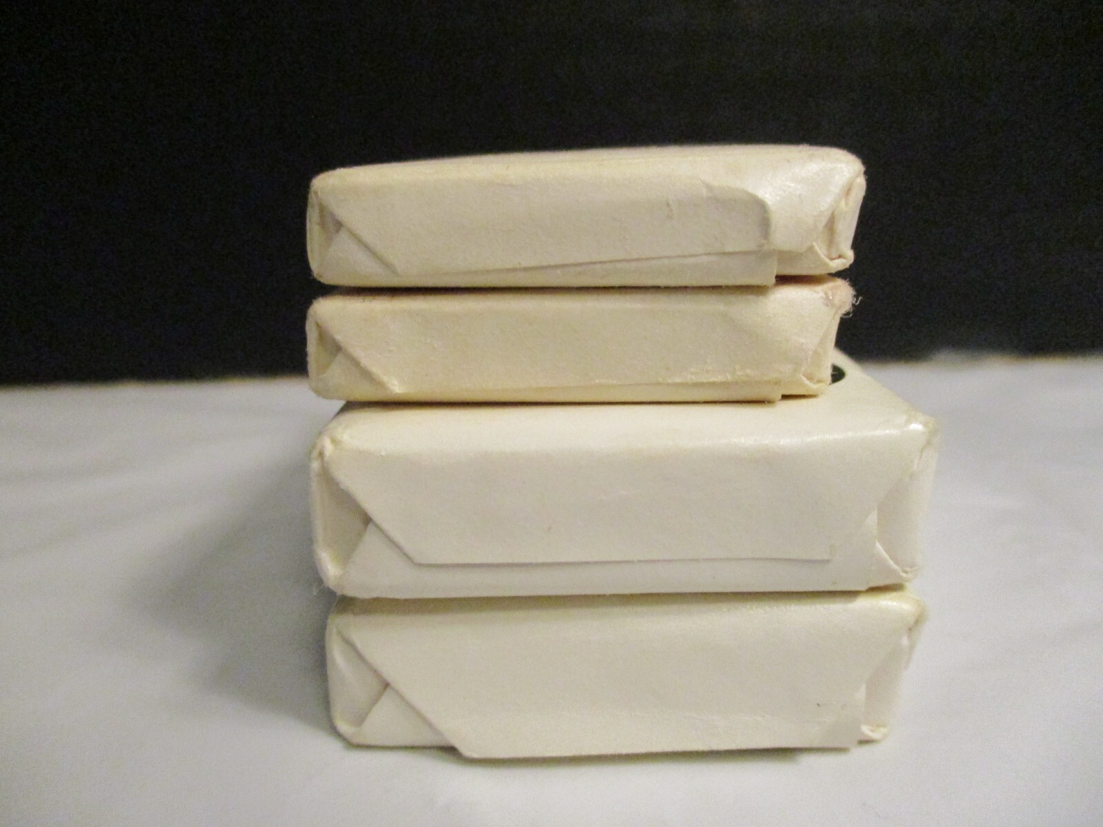 Lot 4 Bars Camay Hotel Travel Size Soaps 2 1 Oz, 2 .5 Oz NOS Unopened Vintage