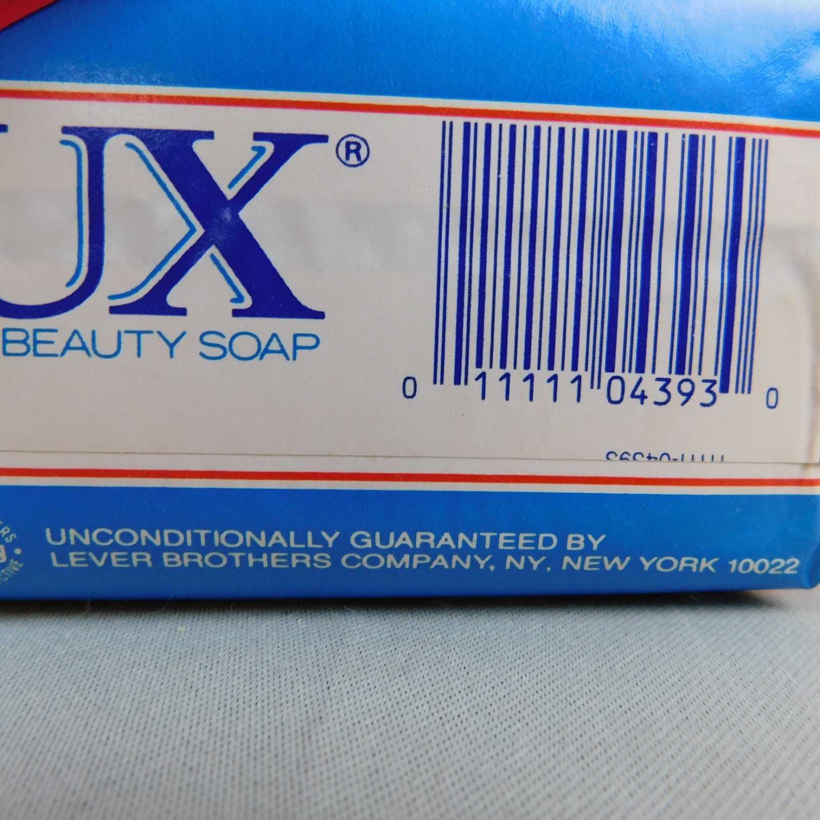 Vintage NOS Lux The Pure Beauty Soap White 4.75oz Bath Size #A316