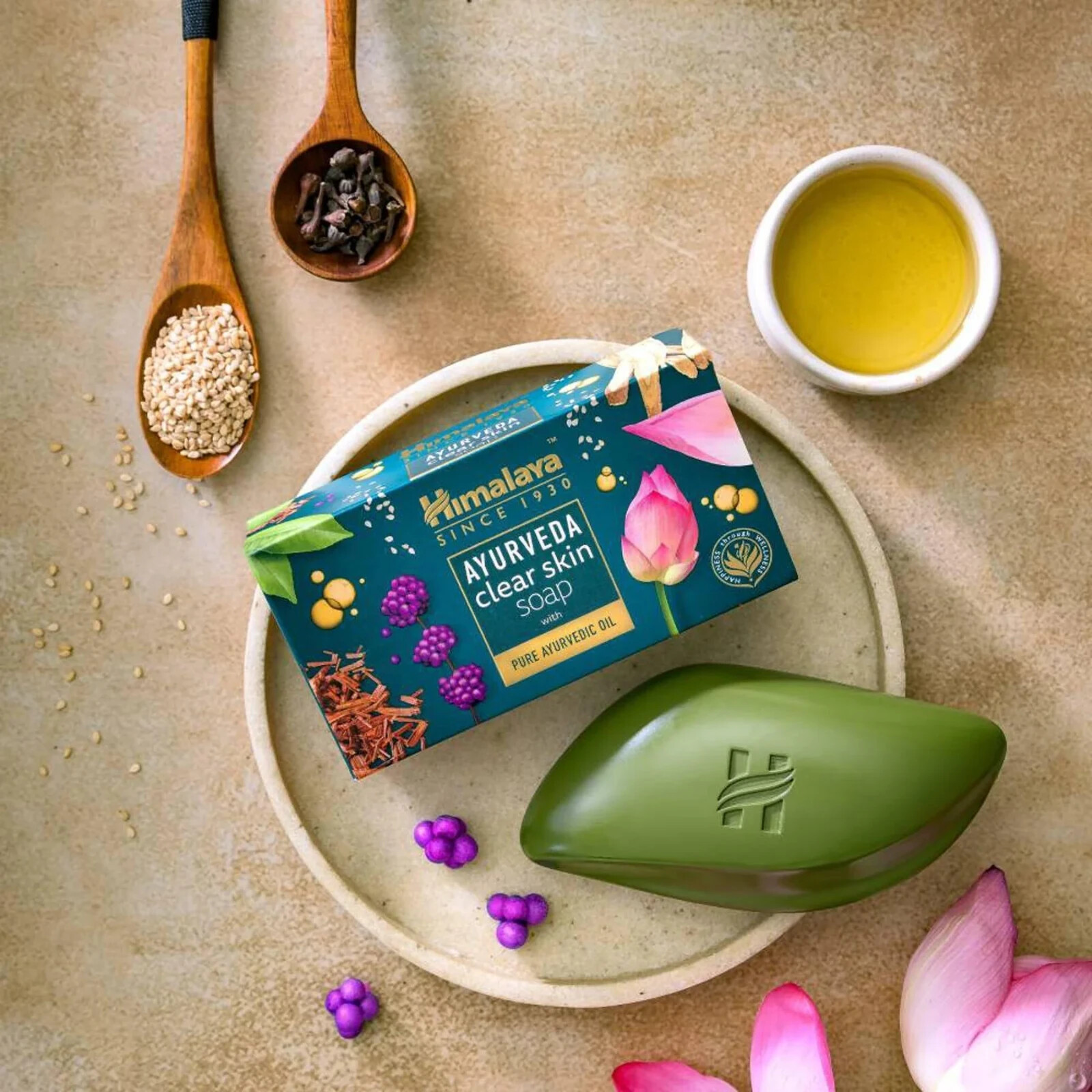 Himalaya Herbals AYURVEDA clear skin soap (75gm) FREE WITH Neem & Turmeric Soap