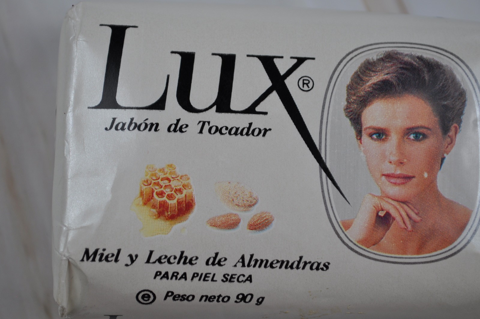 Vintage Lux Bar of Soap Honey Almond