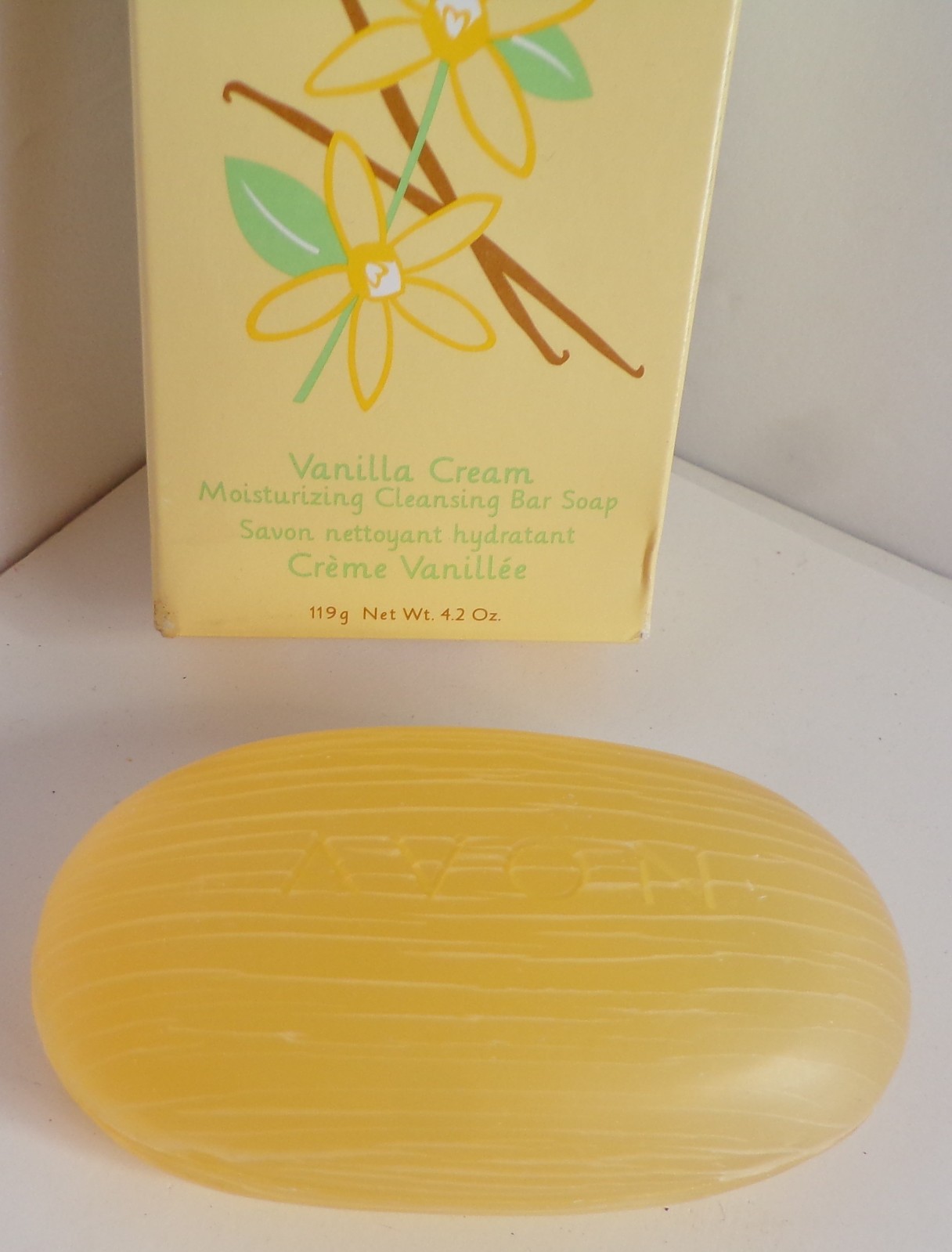 NEW- Avon Vanilla Cream Moisturizing Cleansing Bar Soap 4.2 fl. oz.