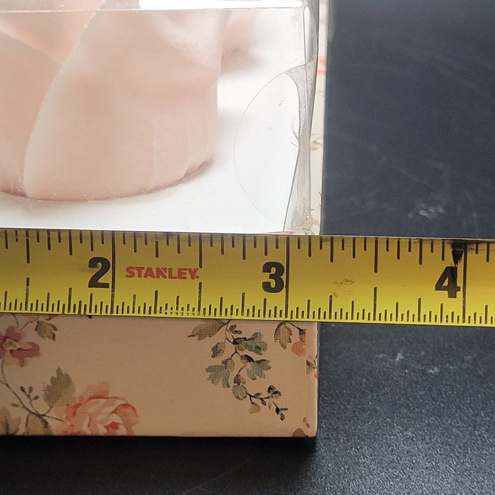 Karen Neuberger Rose Scented Soap Petals NIB Romantic Gift