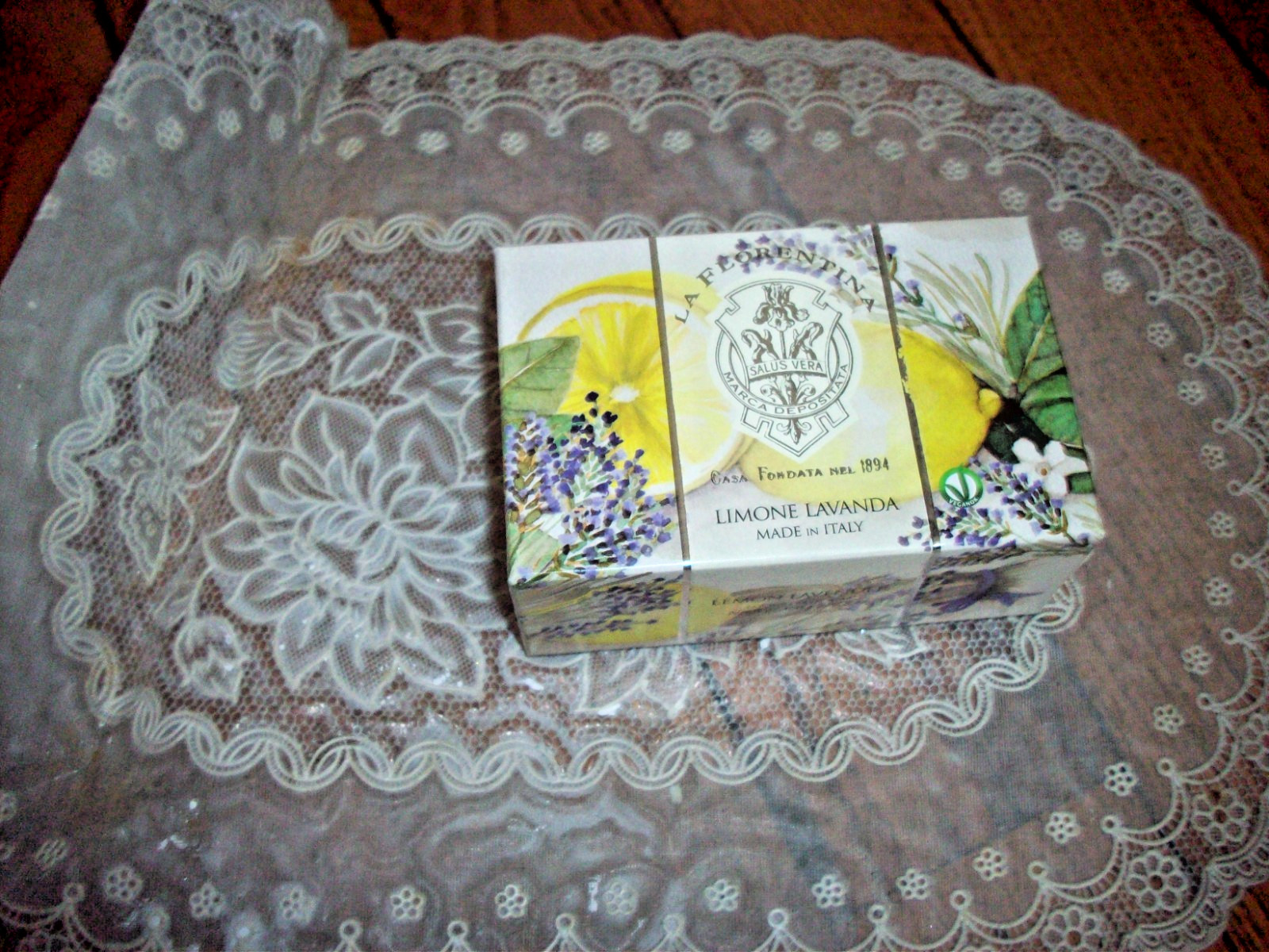 La Florentina Soap Gift Box Set LEMON LAVENDER Embossed Luxury Italy New