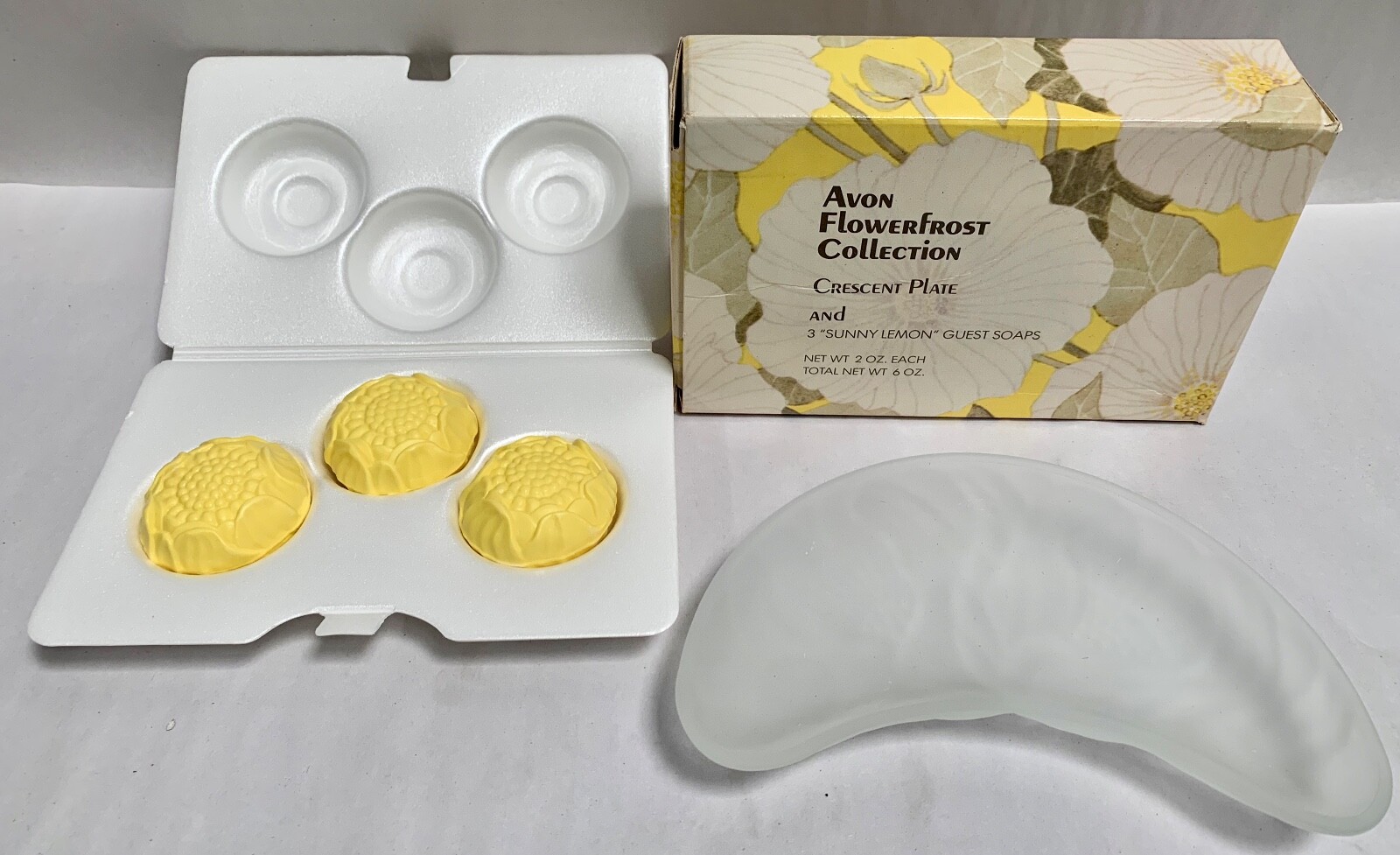 UNUSED Avon FlowerFrost Collection Crescent Glass Plate 3 Sunny Lemon Soaps (A2)