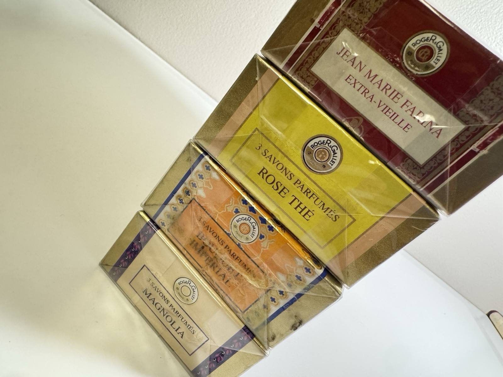 roger & gallet paris perfumed soaps 3 x 100 g/ 3.5 oz. made in france 4 x 3