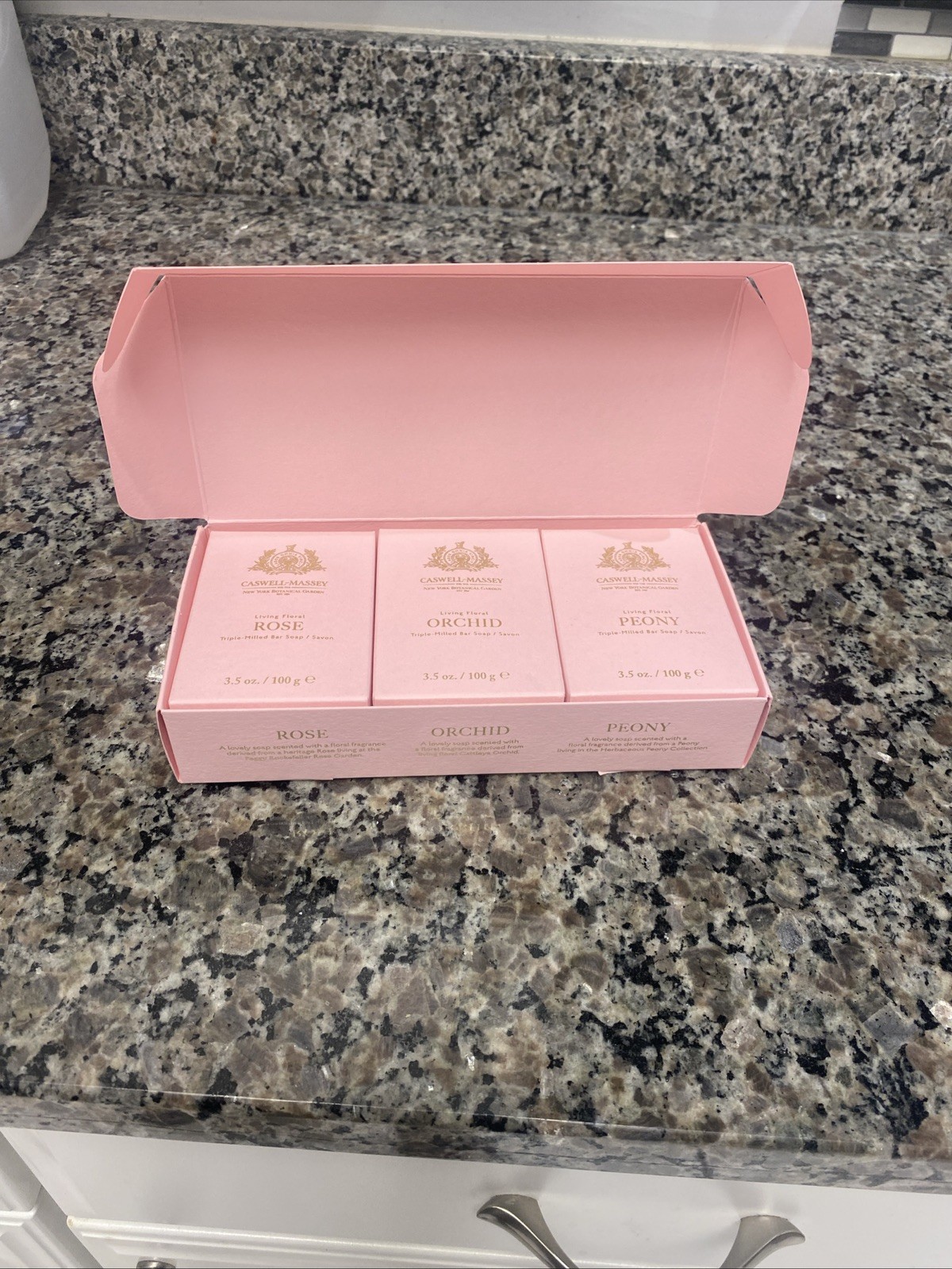 Caswell Massey NY Botanical Gardens Bouquet Soap Set 3 Peony, Orchid , Rose New!