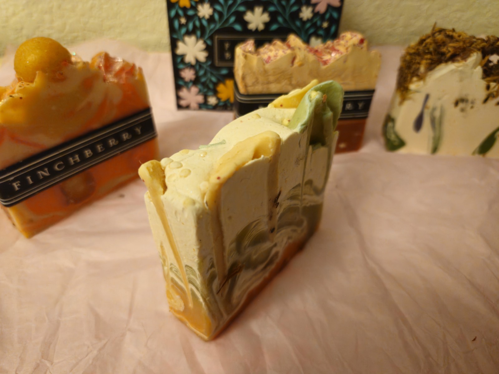 Rare – FinchBerry 4 Handmade Cranberry Chutney Body/Past Curfew & More Soap Set