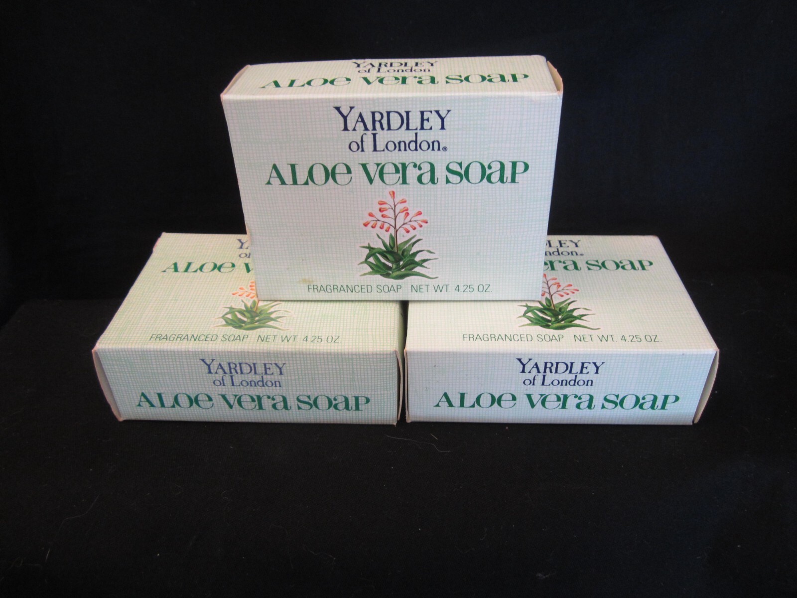 Yardley Of London Aloe Vera Fragranced Bath Bar Soap 4.25 Oz NOS LOT OF 3