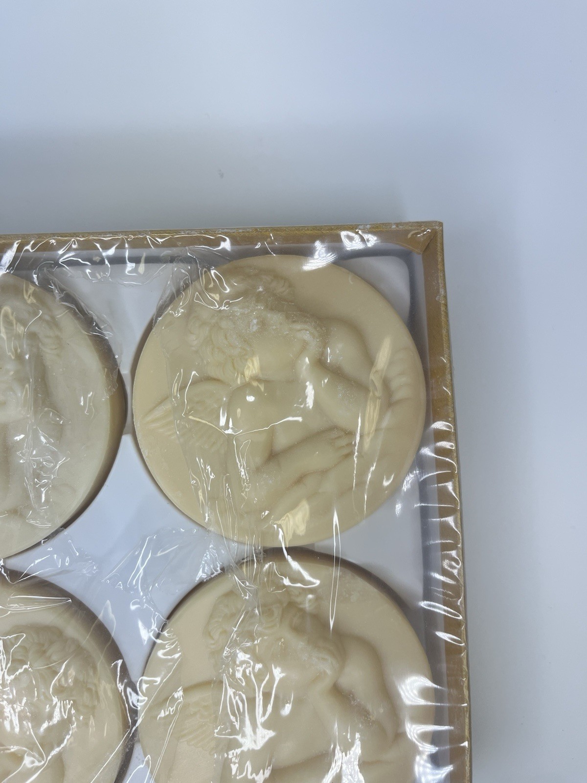 Saponificio Artigianale Fiorentino Raphael Cherub Angel Soap 4 Round Relief