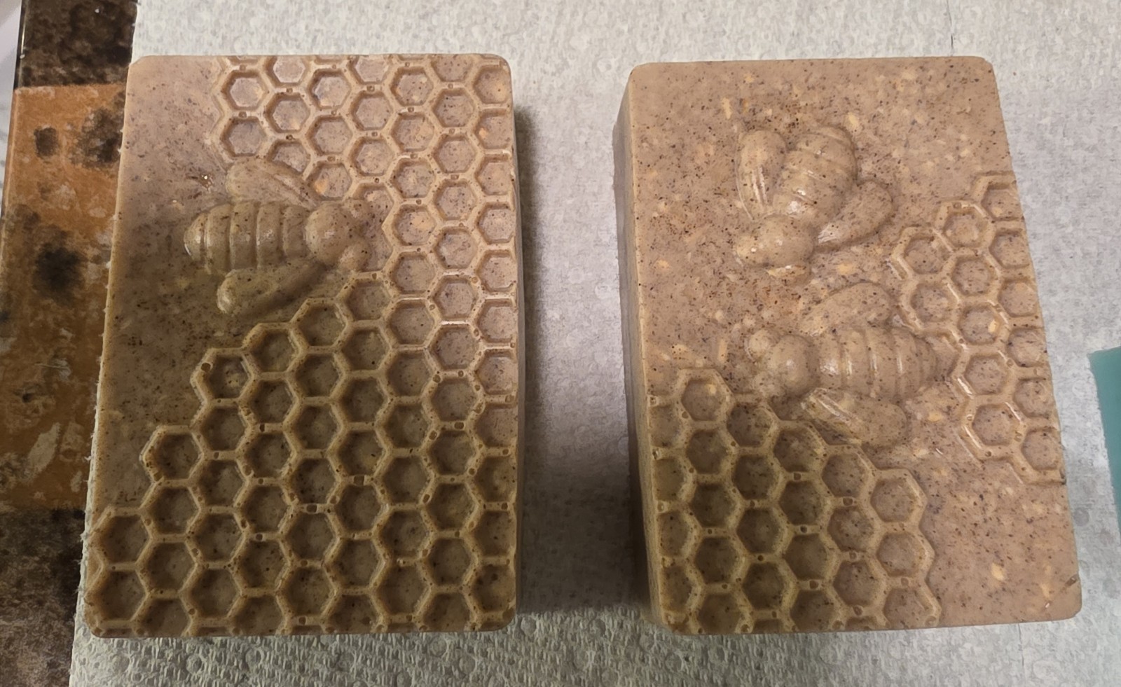 JABONES ARTESANALES – cinnamon & honey