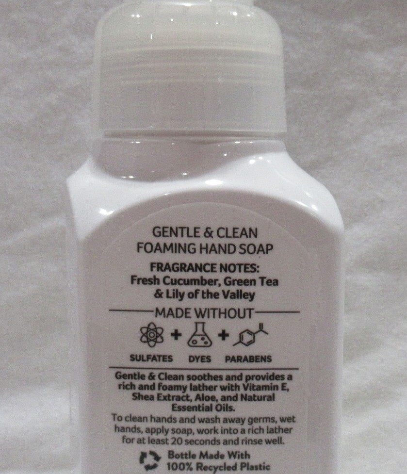 Bath & Body Works Foaming Hand Soap Lot Set of 2 GENTLE & CLEAN CUCUMBER & LILY