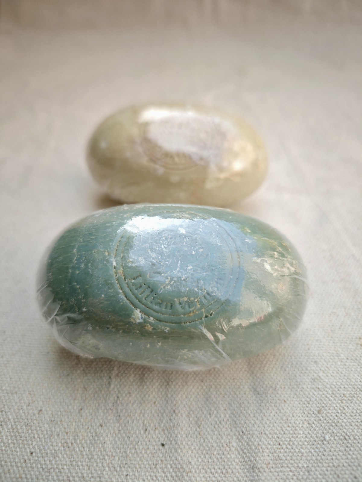 VTG Lillian Vernon Soap Bars Set of 2 White Green Scalloped Design 80s 90s