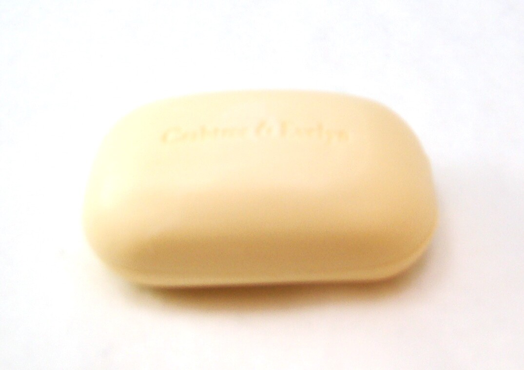Crabtree & Evelyn FREESIA Soap Bar 40 g 1.4 oz NEW NIB imp RARE, VINTAGE