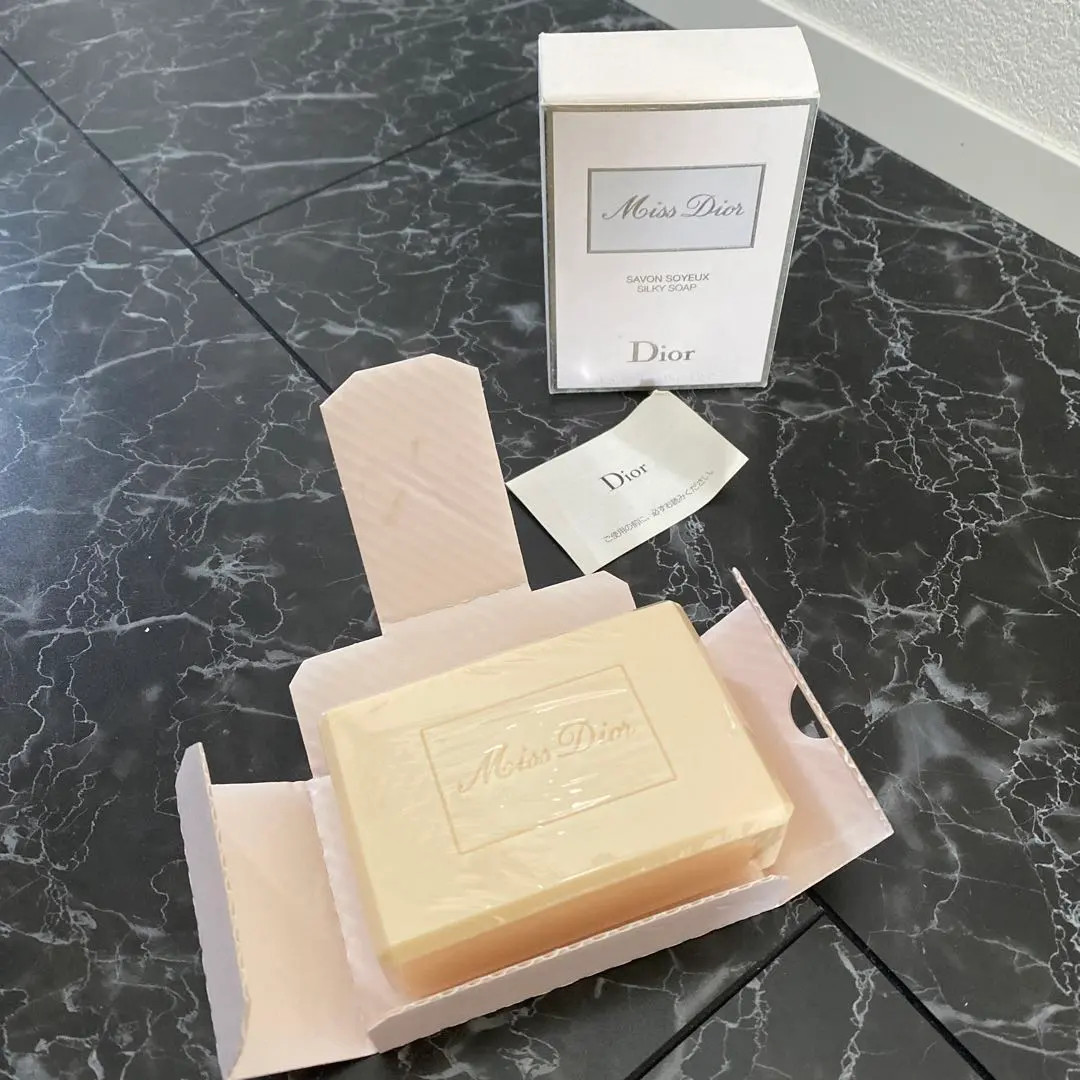 Miss Dior savon soyeux silky soap 5.2oz/ 150g.