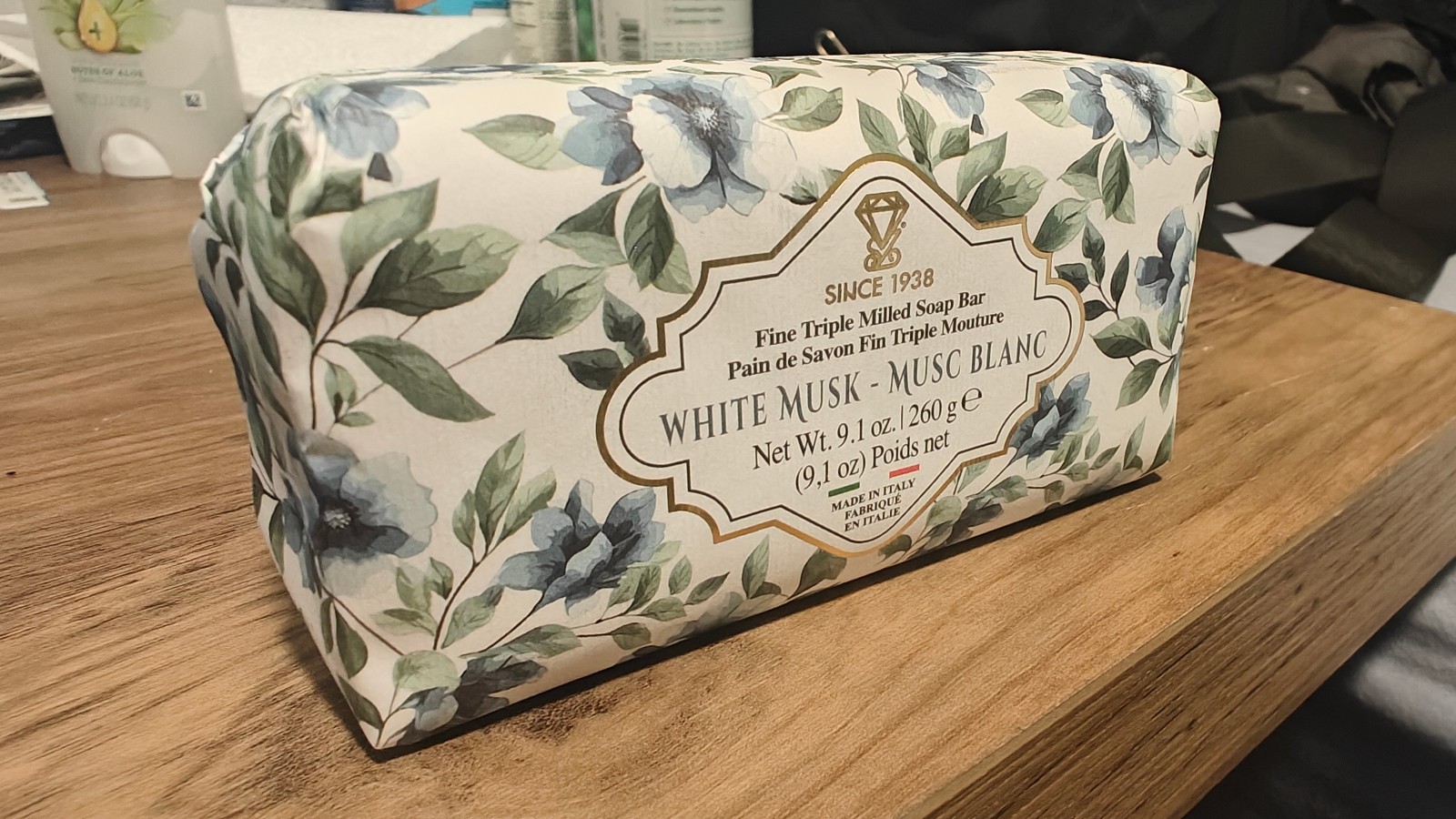 Luxury Fine Triple Milled Soap Bar – White Musk (Musc Blanc) 9.1 oz / 260 g