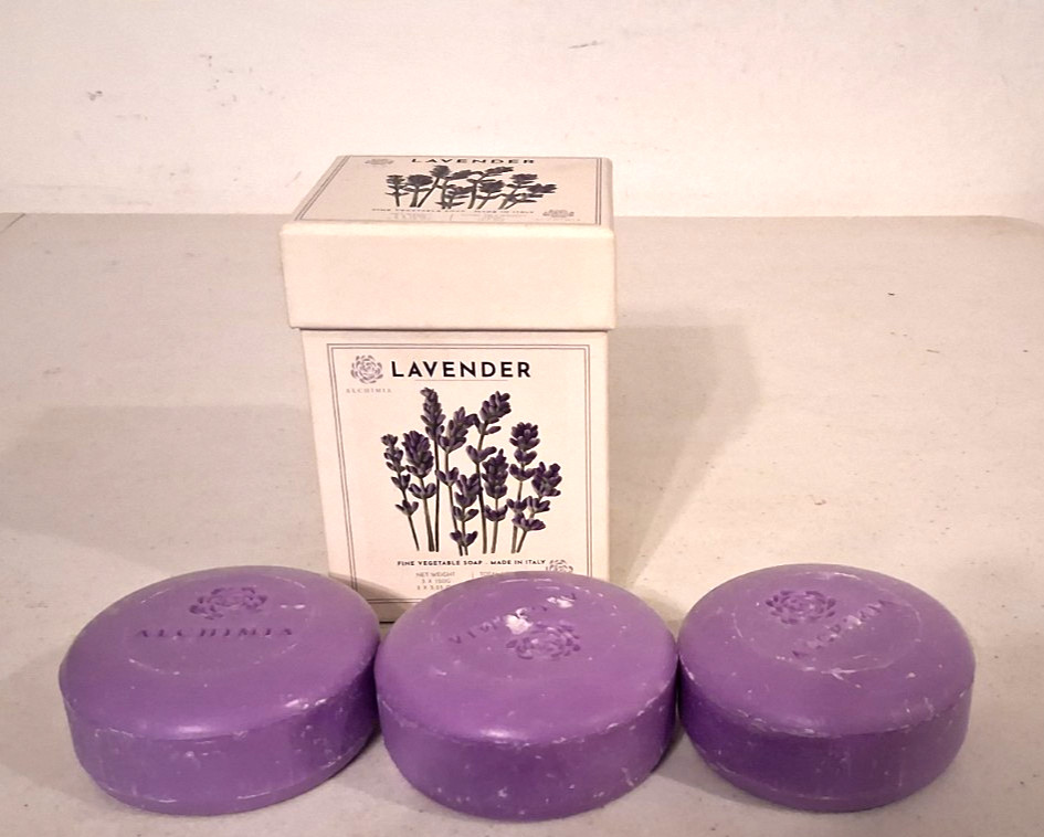 Alchimia Fine Vegetable Bath Soap Scented Lavender 3 Round Bars 5.25 oz each