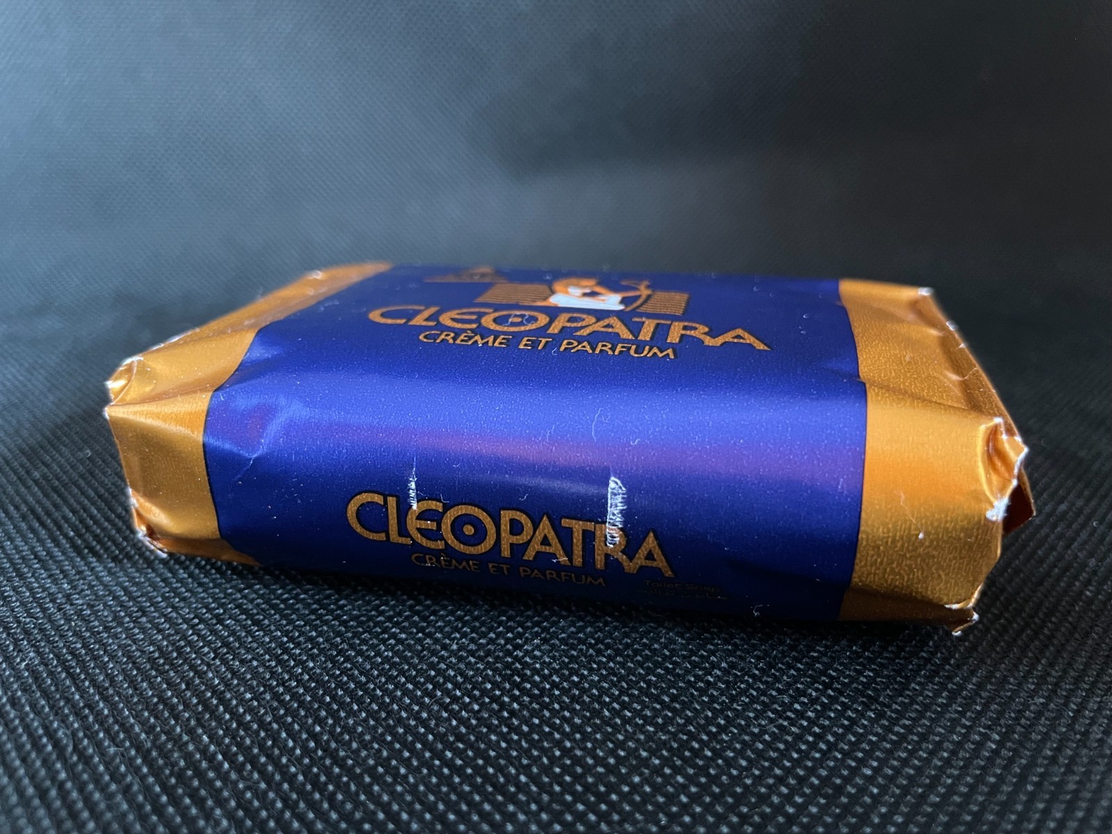 CLEOPATRA Creme et Parfum Soap 120g x3 Colgate Palmolive　Exp 11/25/2026