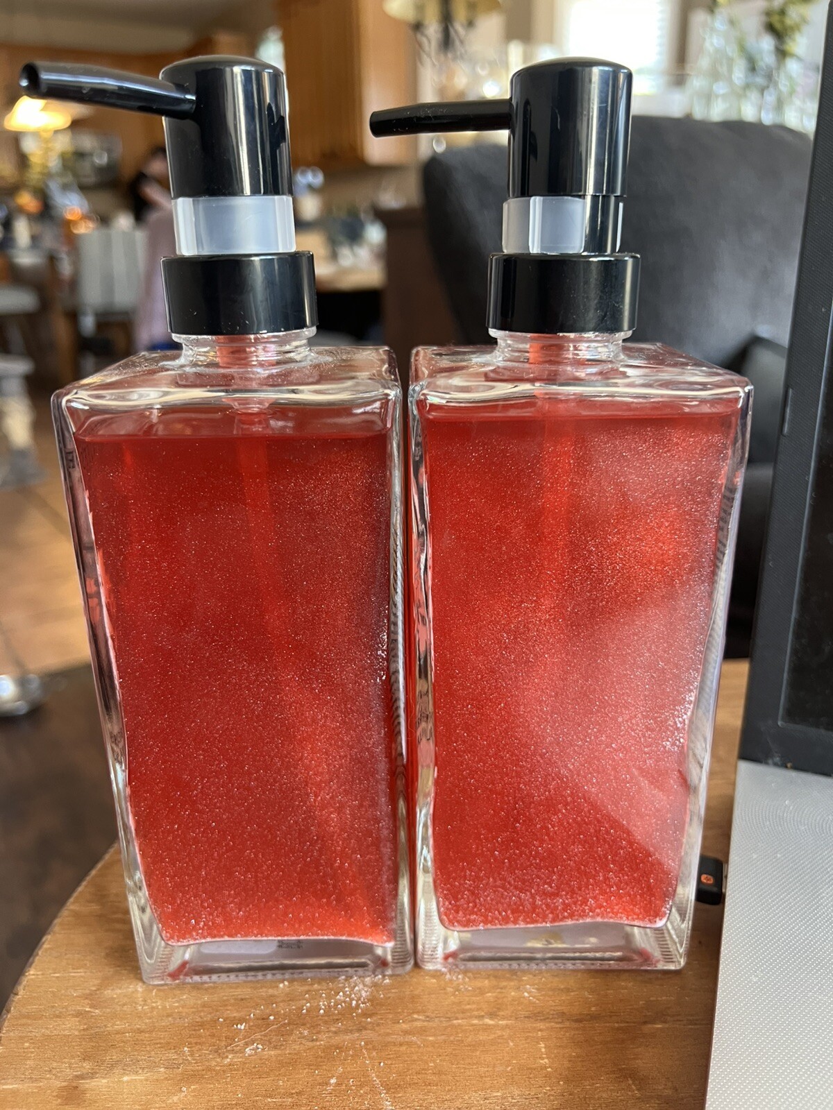 Pecksniffs Cleansing Hand Wash 16.9 oz Winter Berries & Vanilla Glass Bottle Set