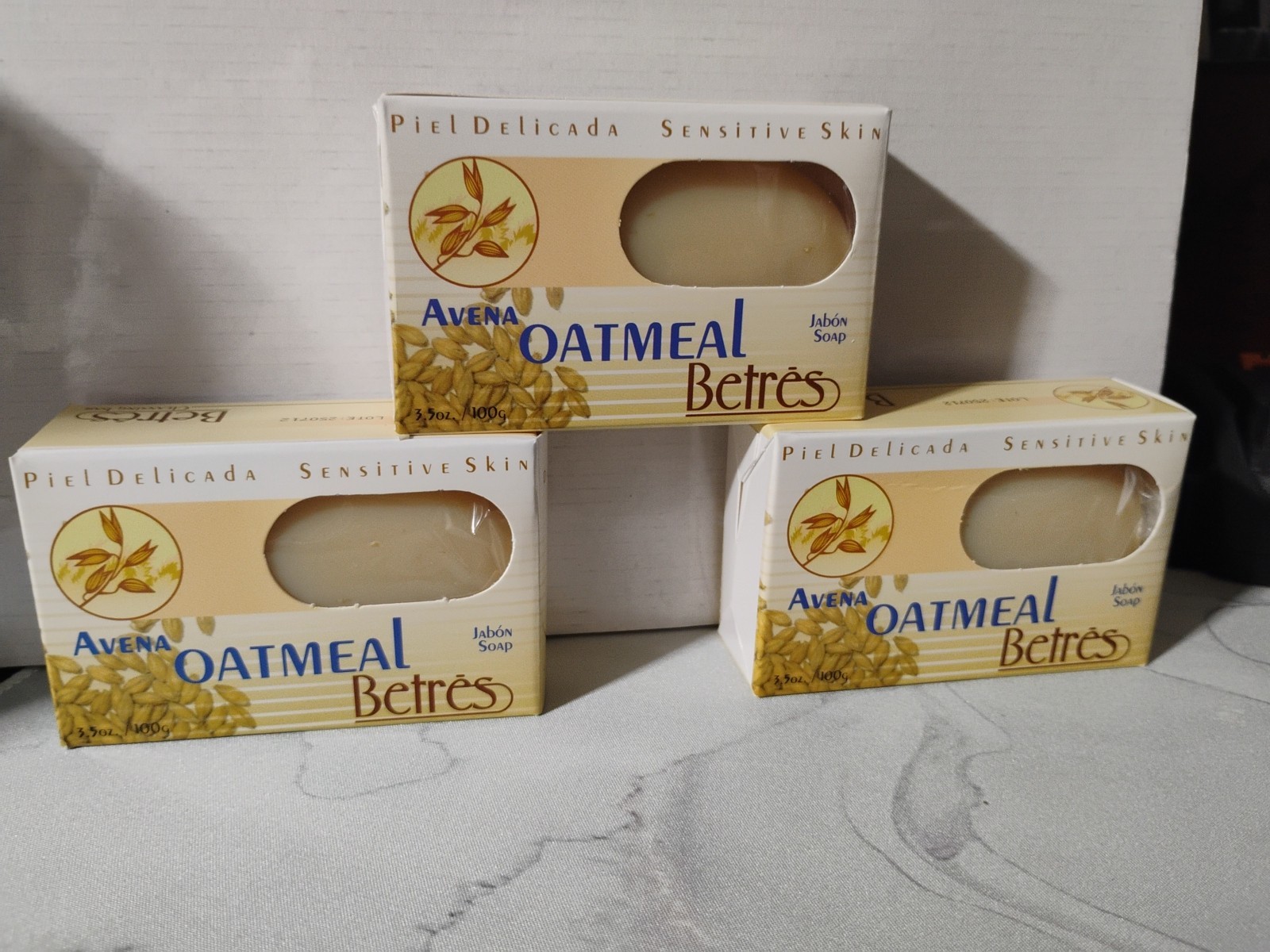 Avena Betres,Oatmeal Jabon Soap 3.50 oz Cleansing Bar ( 3 Pack )