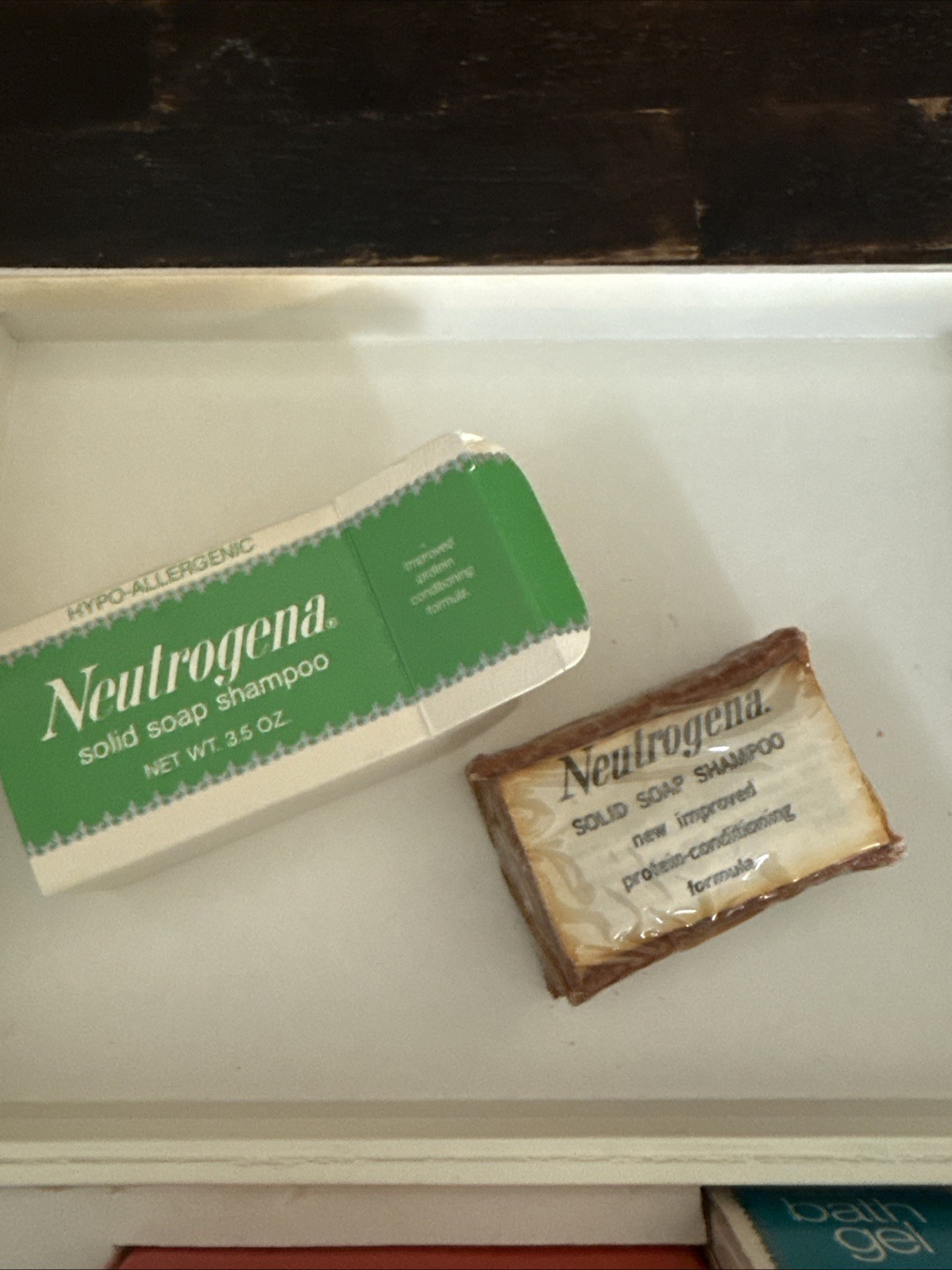 Vtg Neutrogena Soaps Set Of 7 NOS 1976 HTF Advertising Collectible Movie Prop